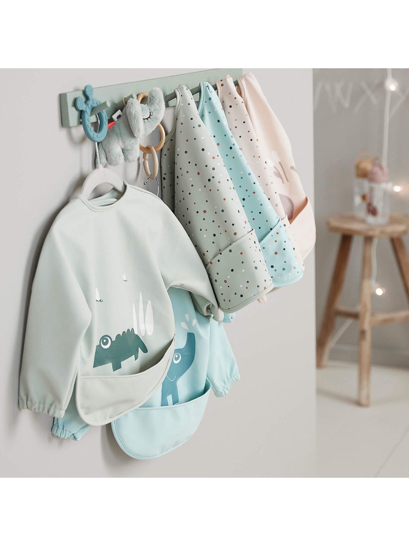 Image 4 of 4 of Done by Deer Sleeved pocket Bib Happy Dots Green