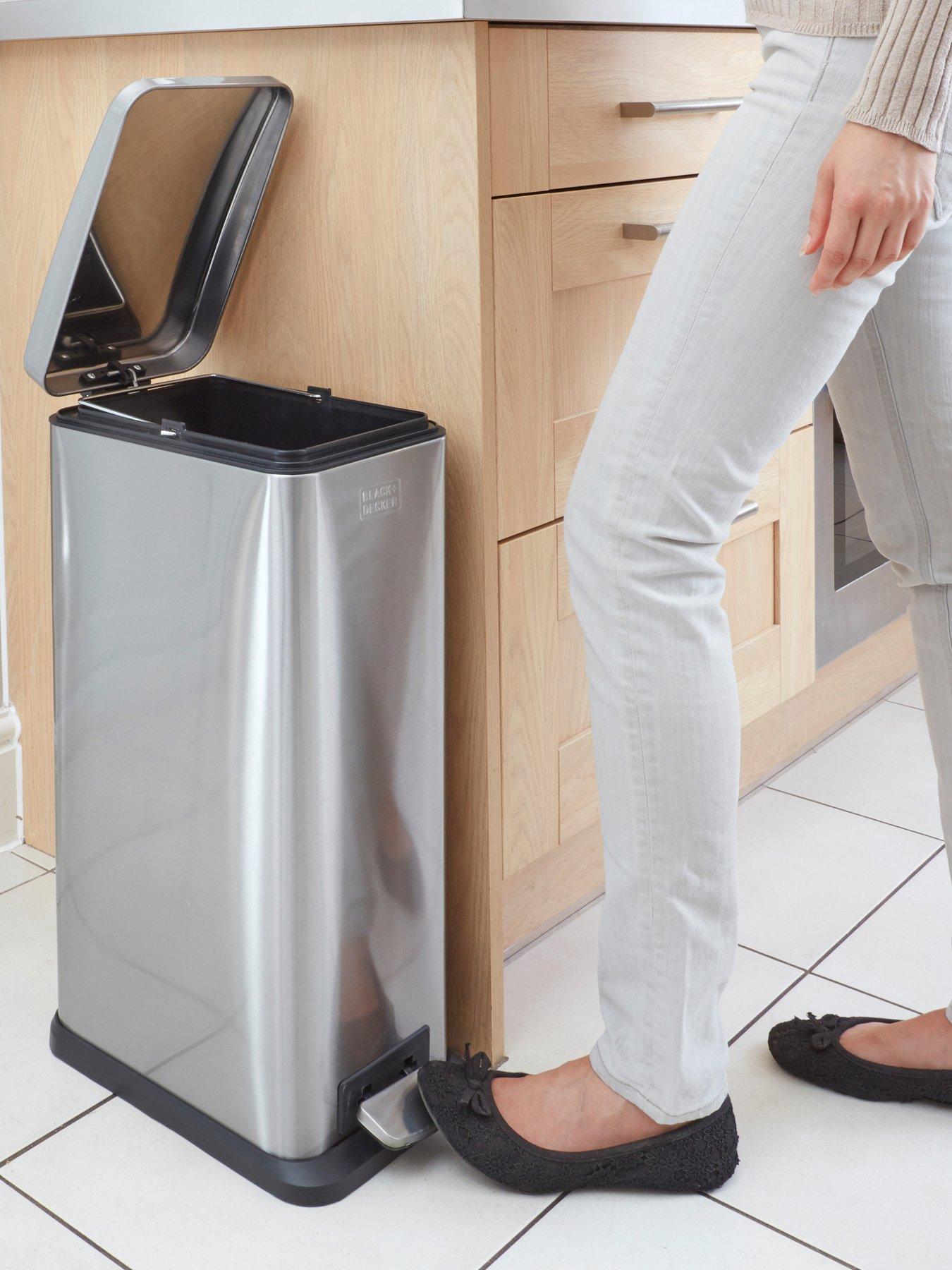 Image 3 of 6 of Black & Decker B+d 20l Slimline Soft Close Pedal Bin