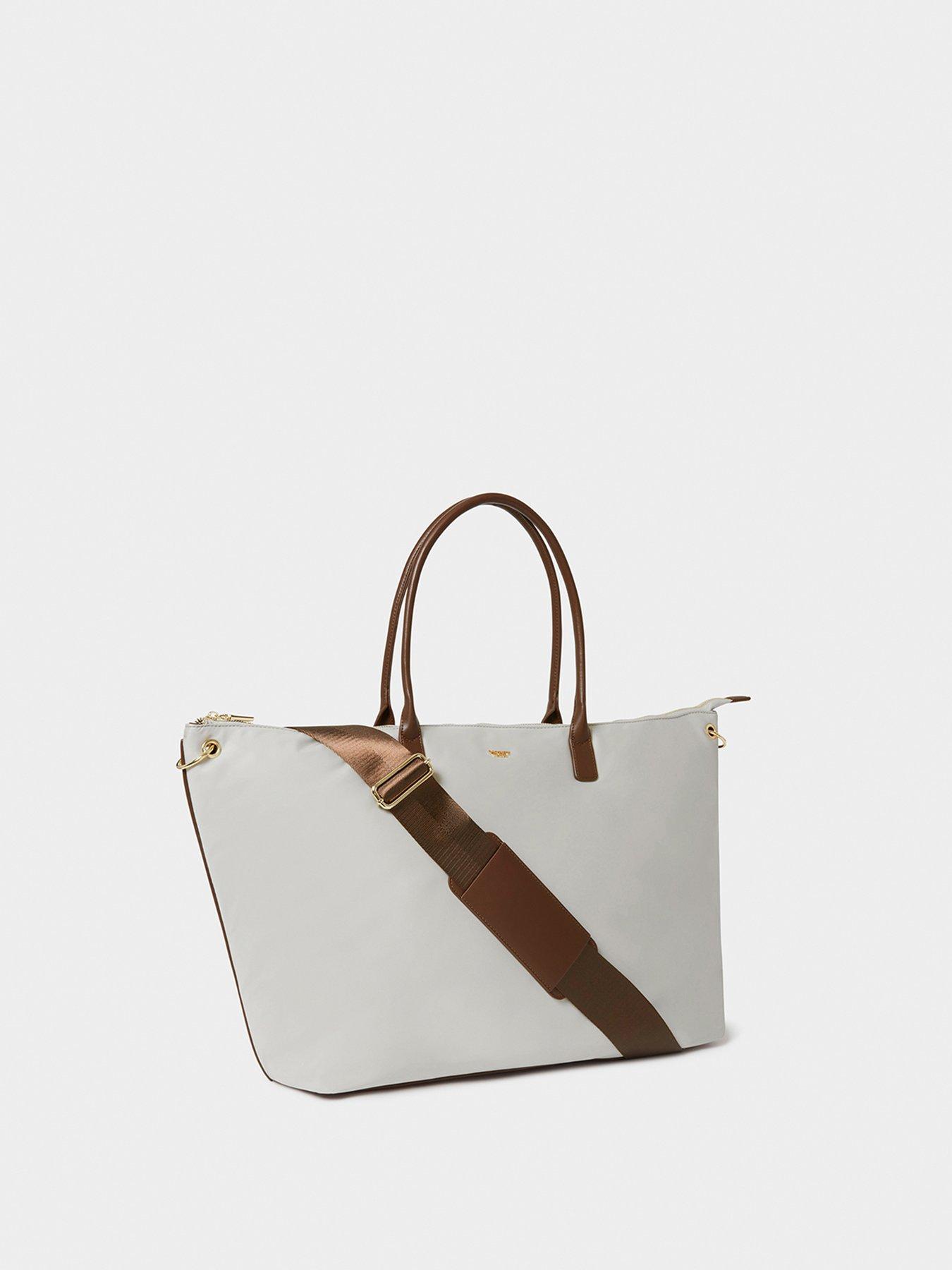 Image 2 of 5 of Osprey London The Voyage Nylon Weekender Bag