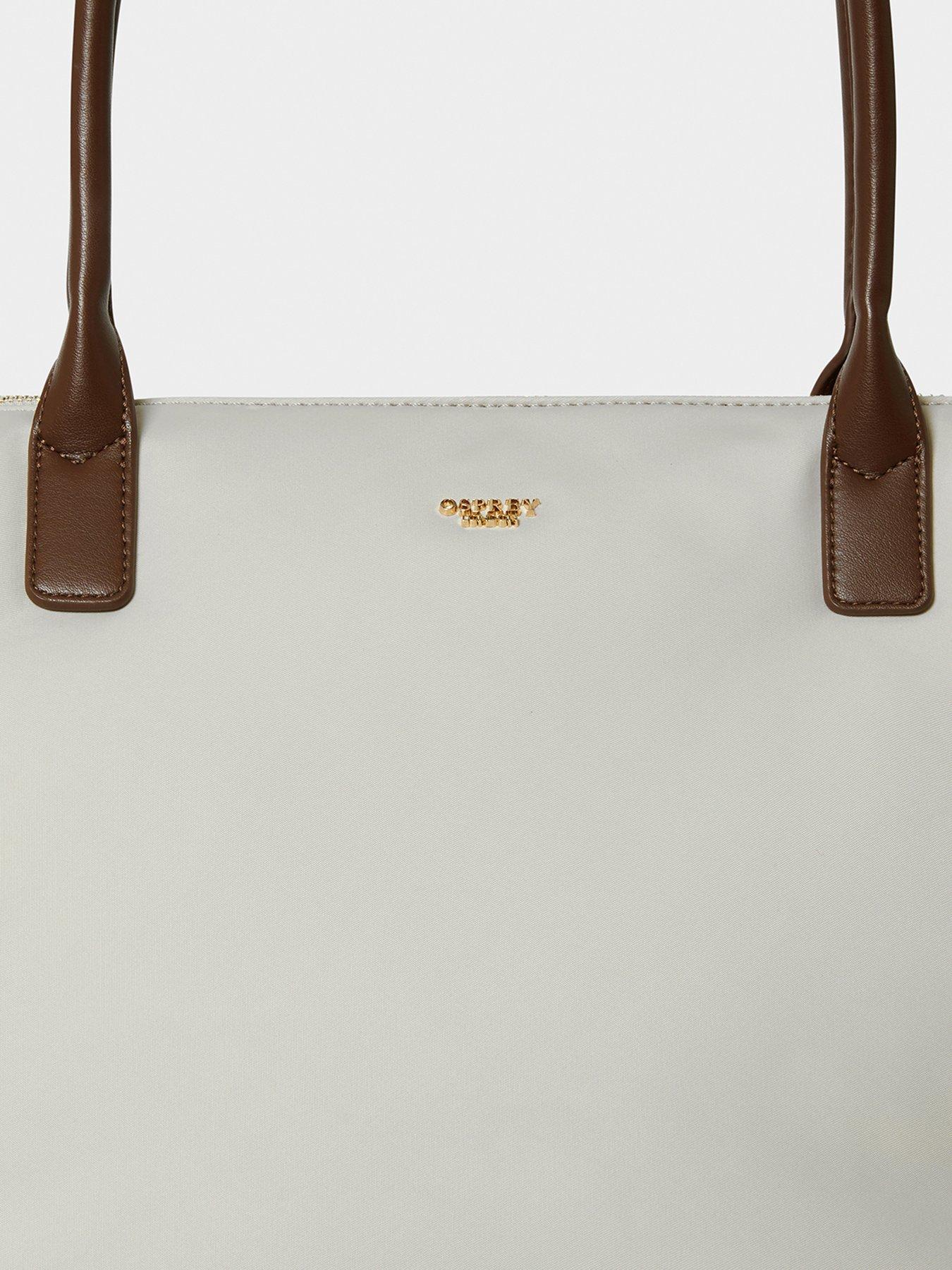 Image 4 of 5 of Osprey London The Voyage Nylon Weekender Bag