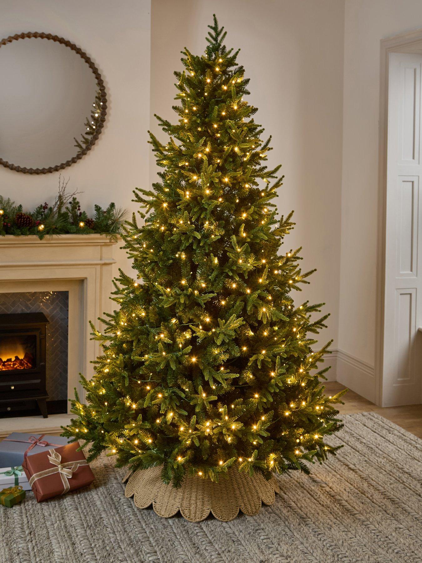 The Very Collection 7Ft Wonderland Pre Lit Christmas Tree with Memory Wire and Easy Light Function