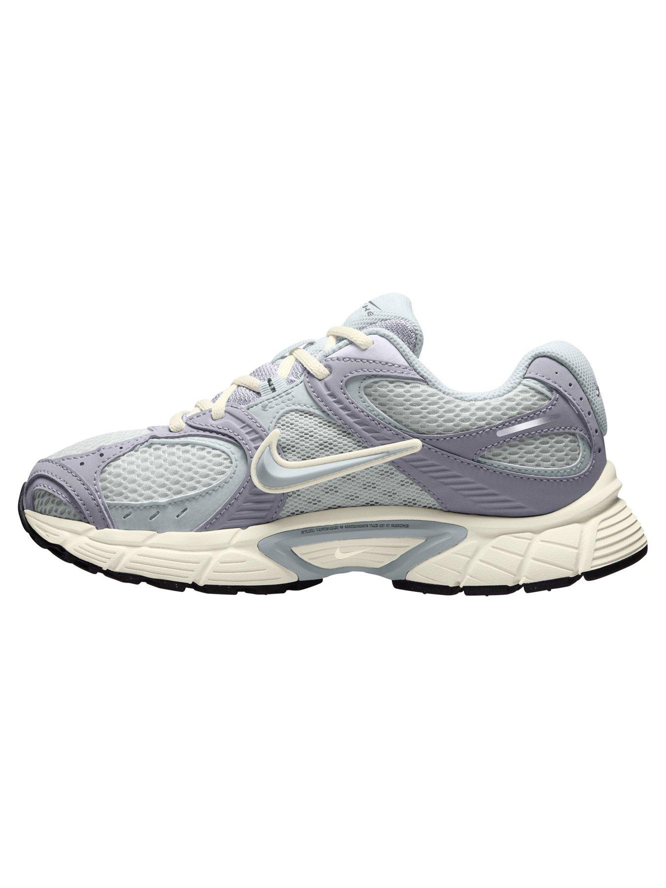 Image 4 of 4 of Nike Womens V5 Rnr Lace-Up Low-Top Trainers - Silver