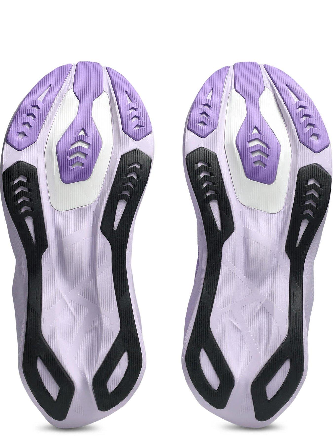 Image 5 of 7 of Asics Novablast 6 Running Trainers - White