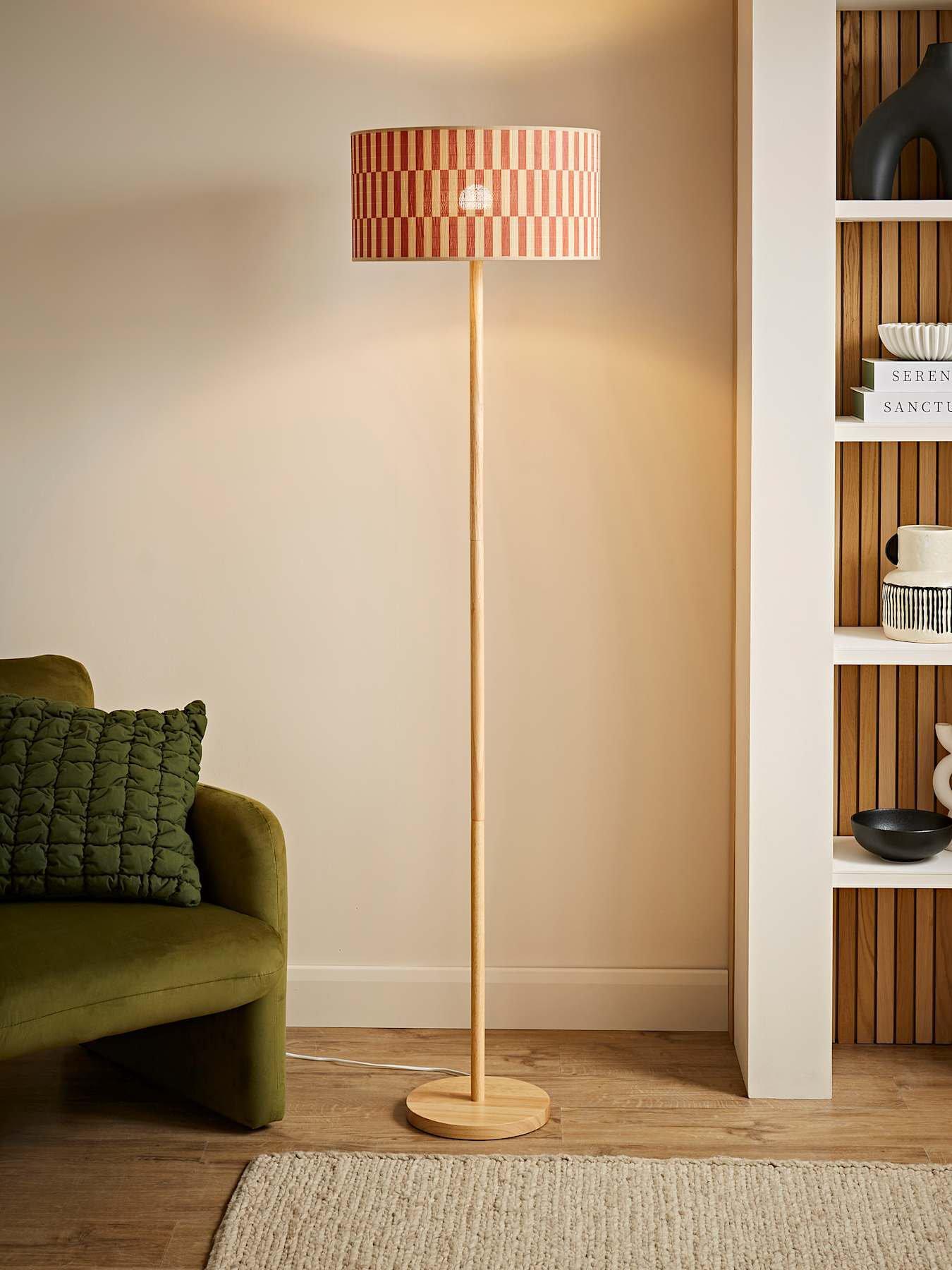 ValueLights Heather Light Wood Floor Lamp With Orange Checkerboard Bamboo Shade