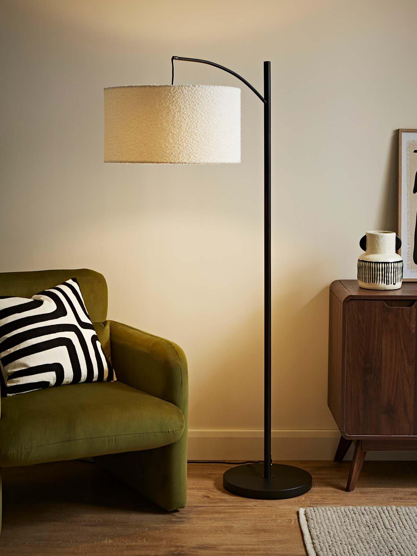 ValueLights Preto Black Metal Curve Stem Living Room Floor Lamp With A Cream Boucle Shade