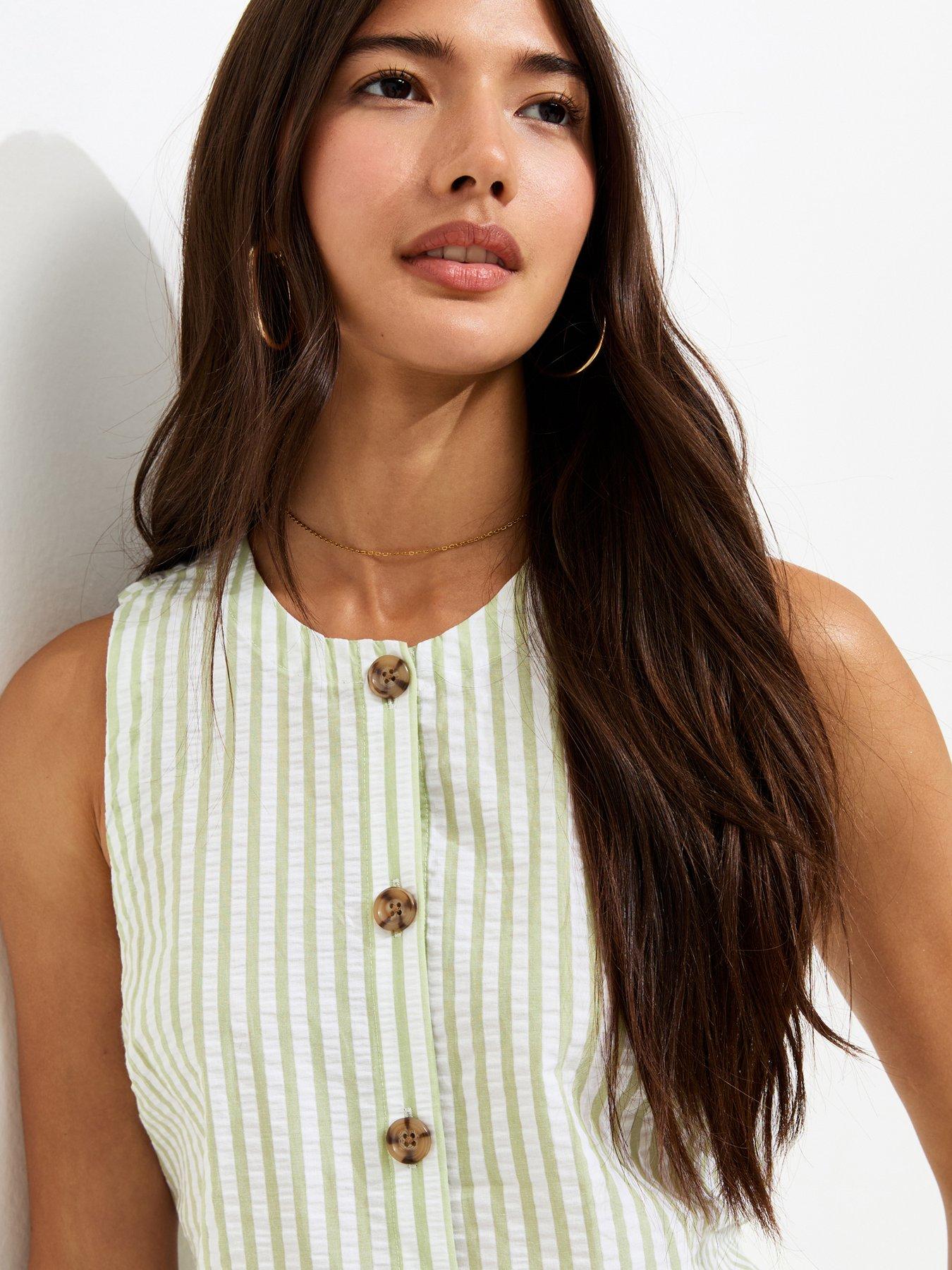 Image 4 of 5 of New Look Seersucker Stripe Button Front Sleeveless Top - Green