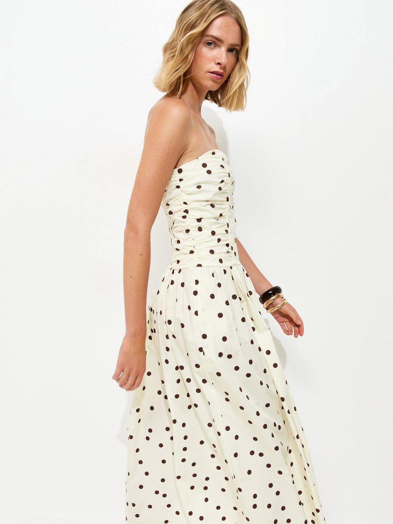 Image 4 of 6 of New Look Polka Dot Ruched Bandeau Midi Dress - Cream