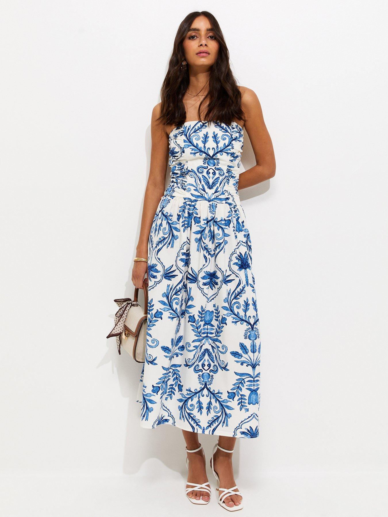 denim halter maxi dress button front - Blue Model wears size S. goddess outfit Holiday Looks Party Outfits Color:Ivory(photo color)