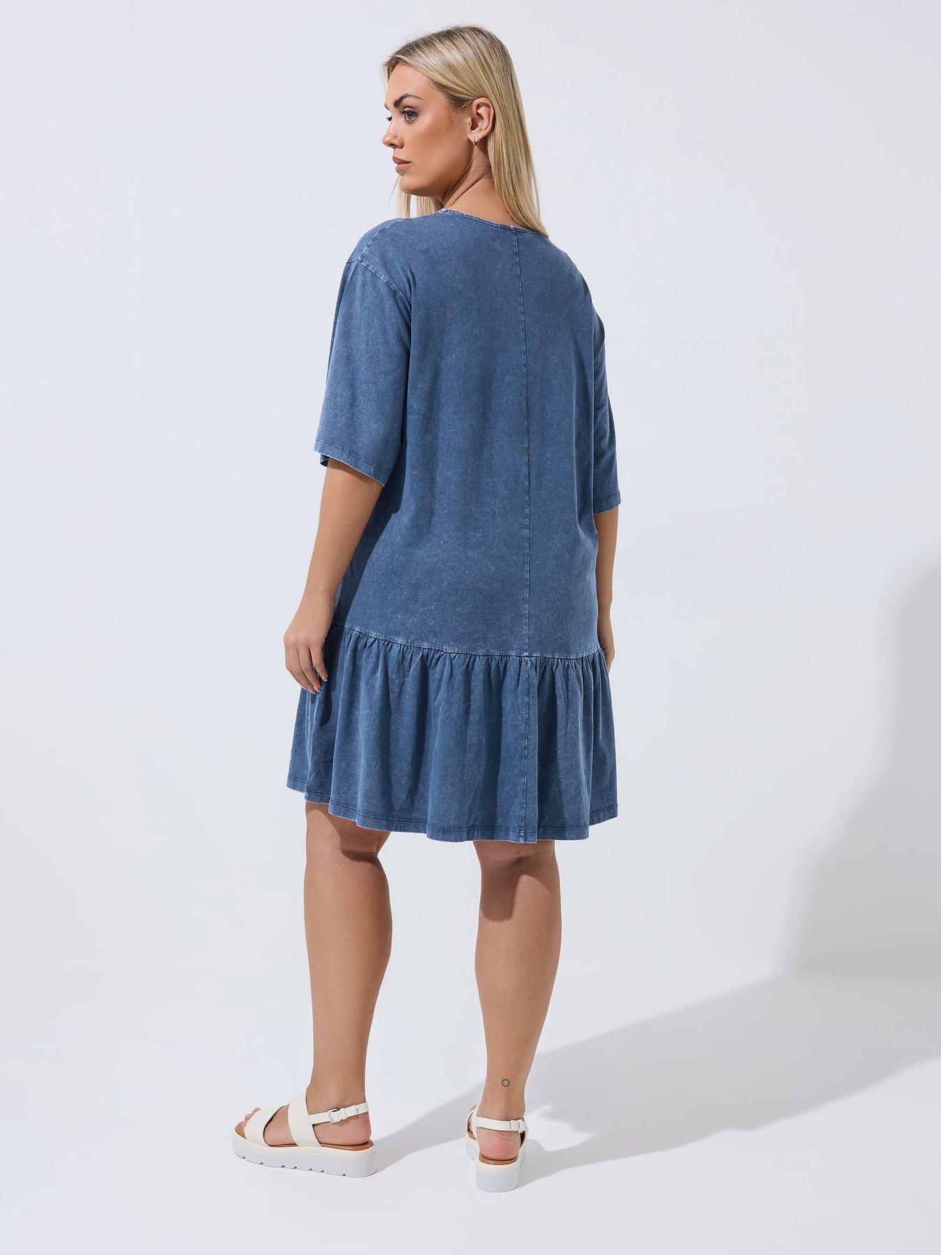 Image 2 of 5 of Yours Curve Acid Wash Dress - Blue