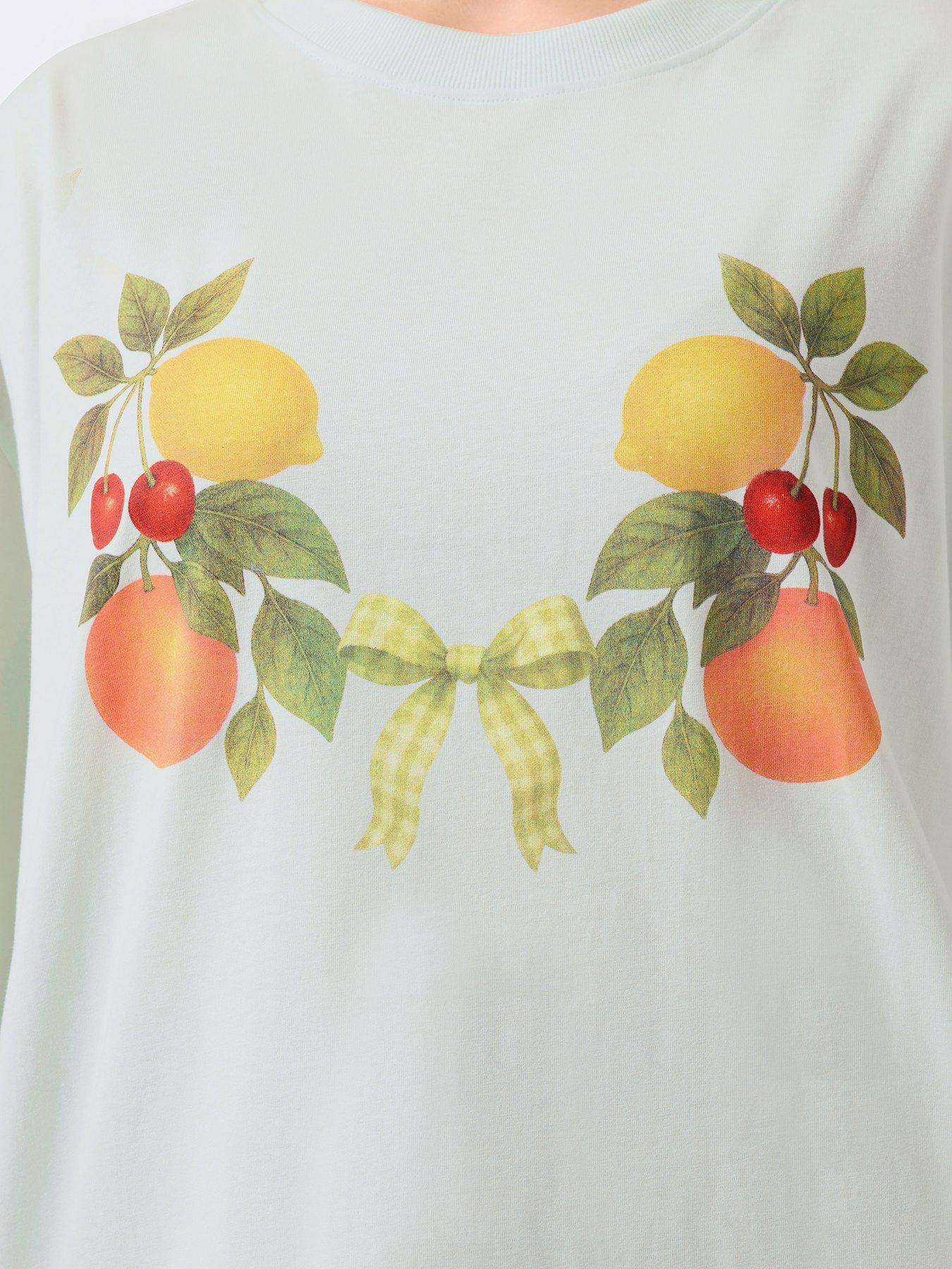 Image 4 of 5 of Yours Curve Fruit T-Shirt - Green