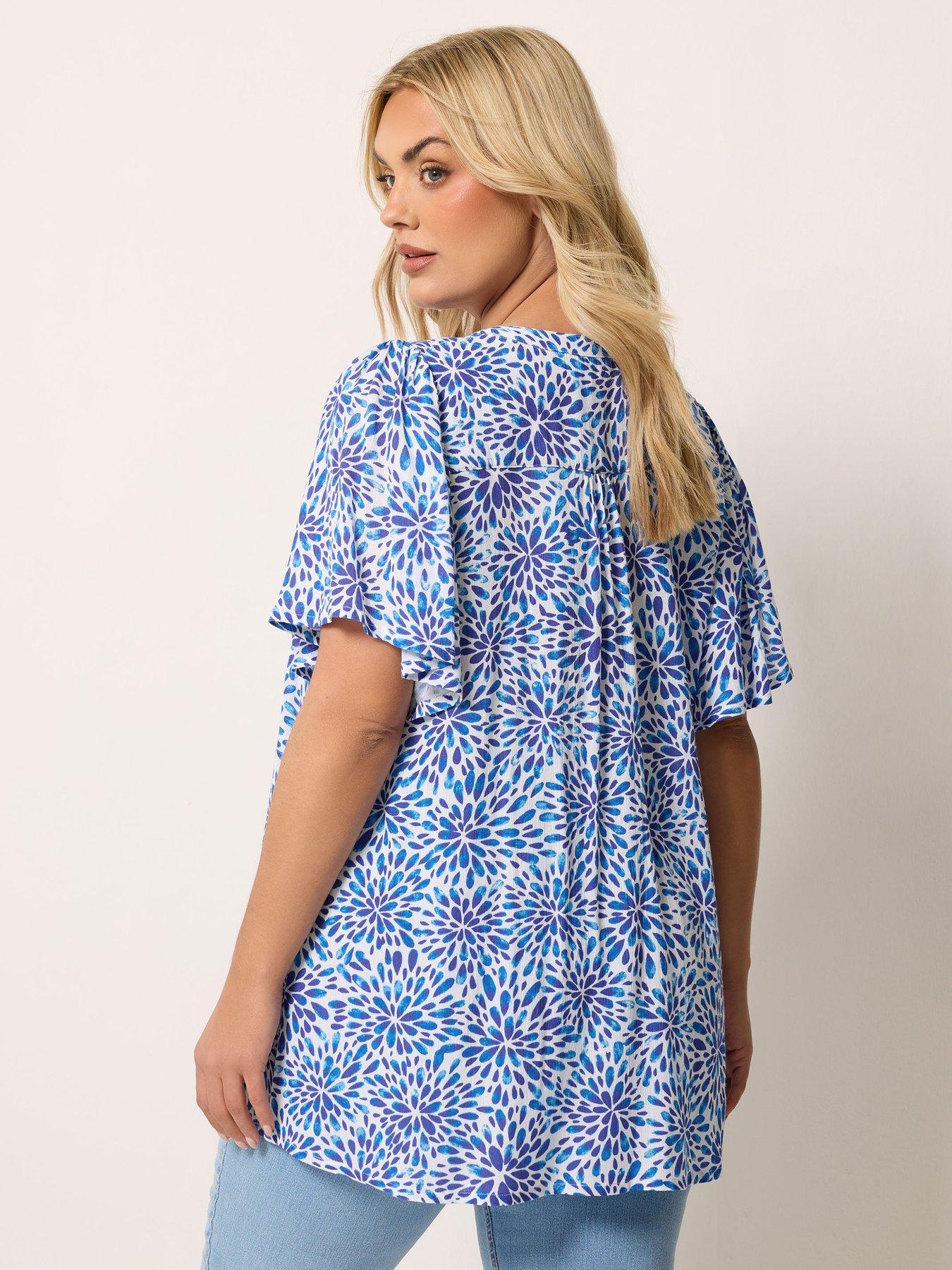 Image 2 of 4 of Yours Curve Floral Pintuck Blouse - Blue