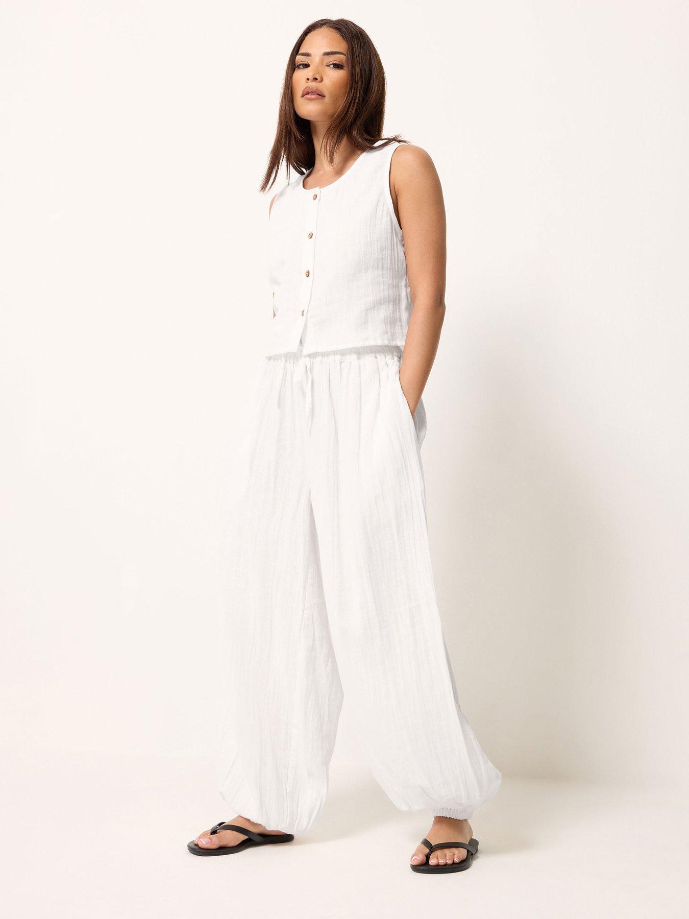 Image 3 of 4 of PixieGirl Petite Stripe Balloon Trousers - White