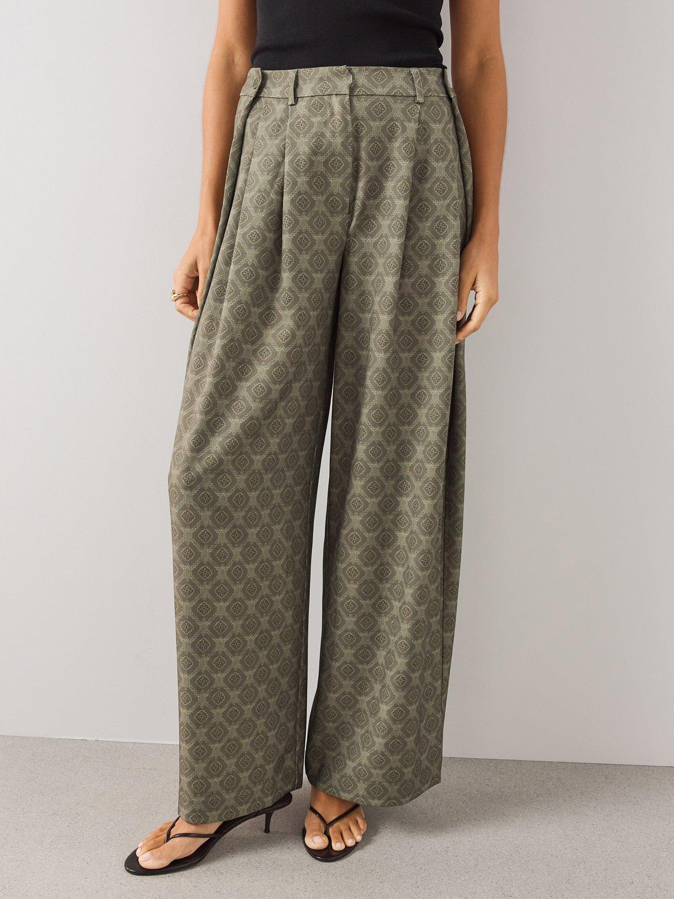 Image 4 of 7 of The Very Collection The Very Collection Womens Printed Wide Leg Co-Ord Trousers - Green