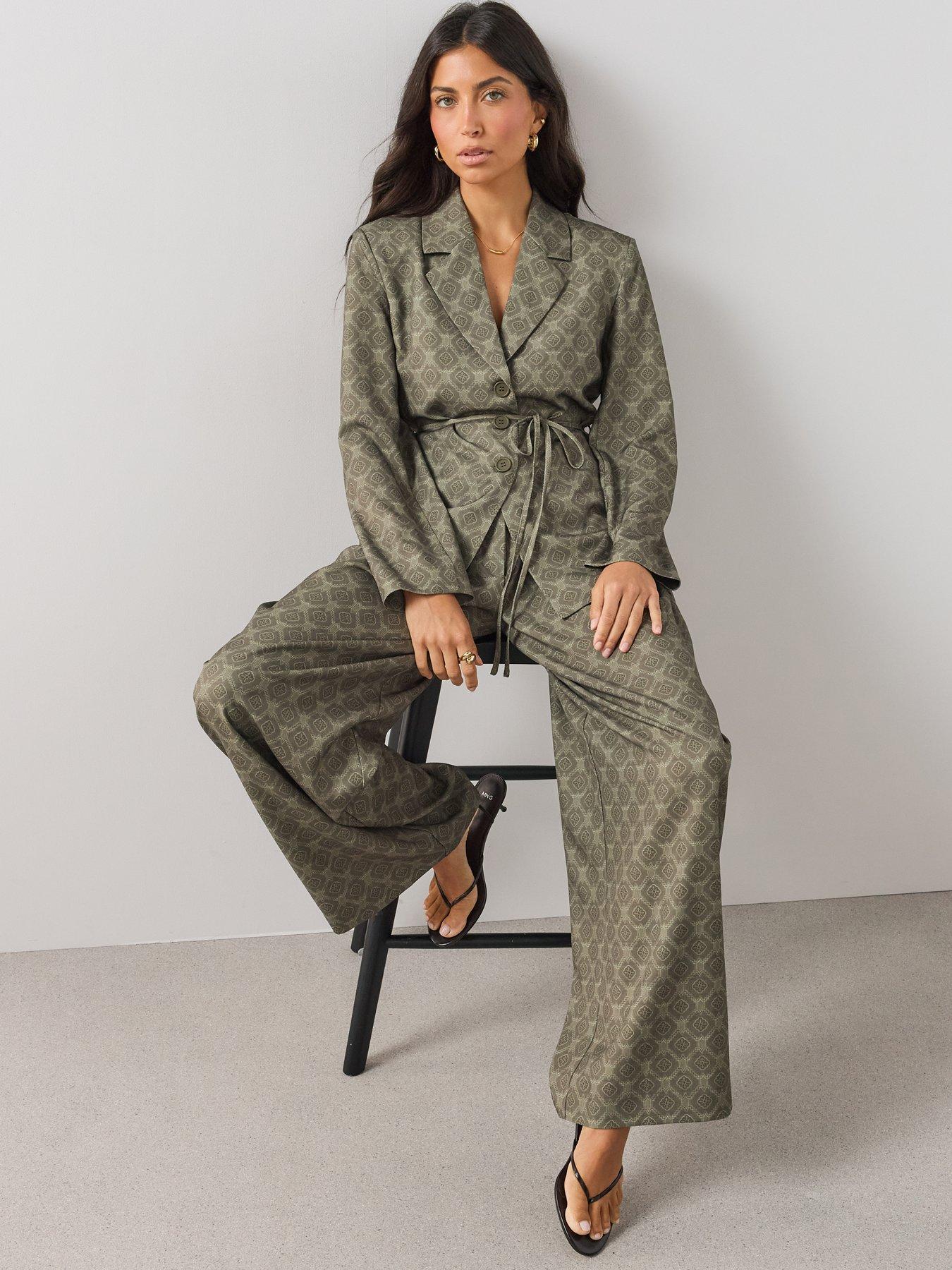 Image 6 of 7 of The Very Collection The Very Collection Womens Printed Wide Leg Co-Ord Trousers - Green