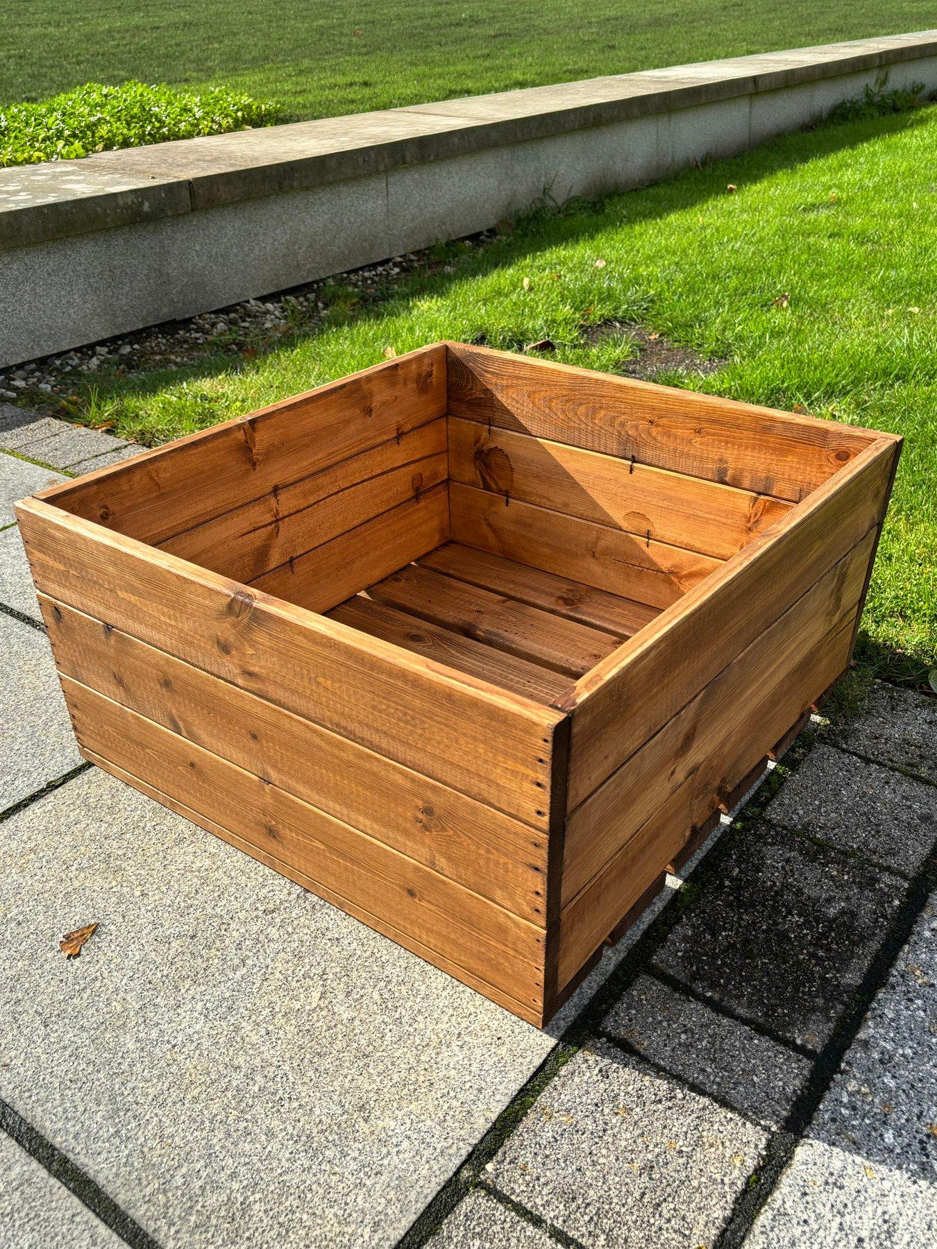 Image 6 of 6 of Charles Taylor Country Kitchen Large Raised Bed