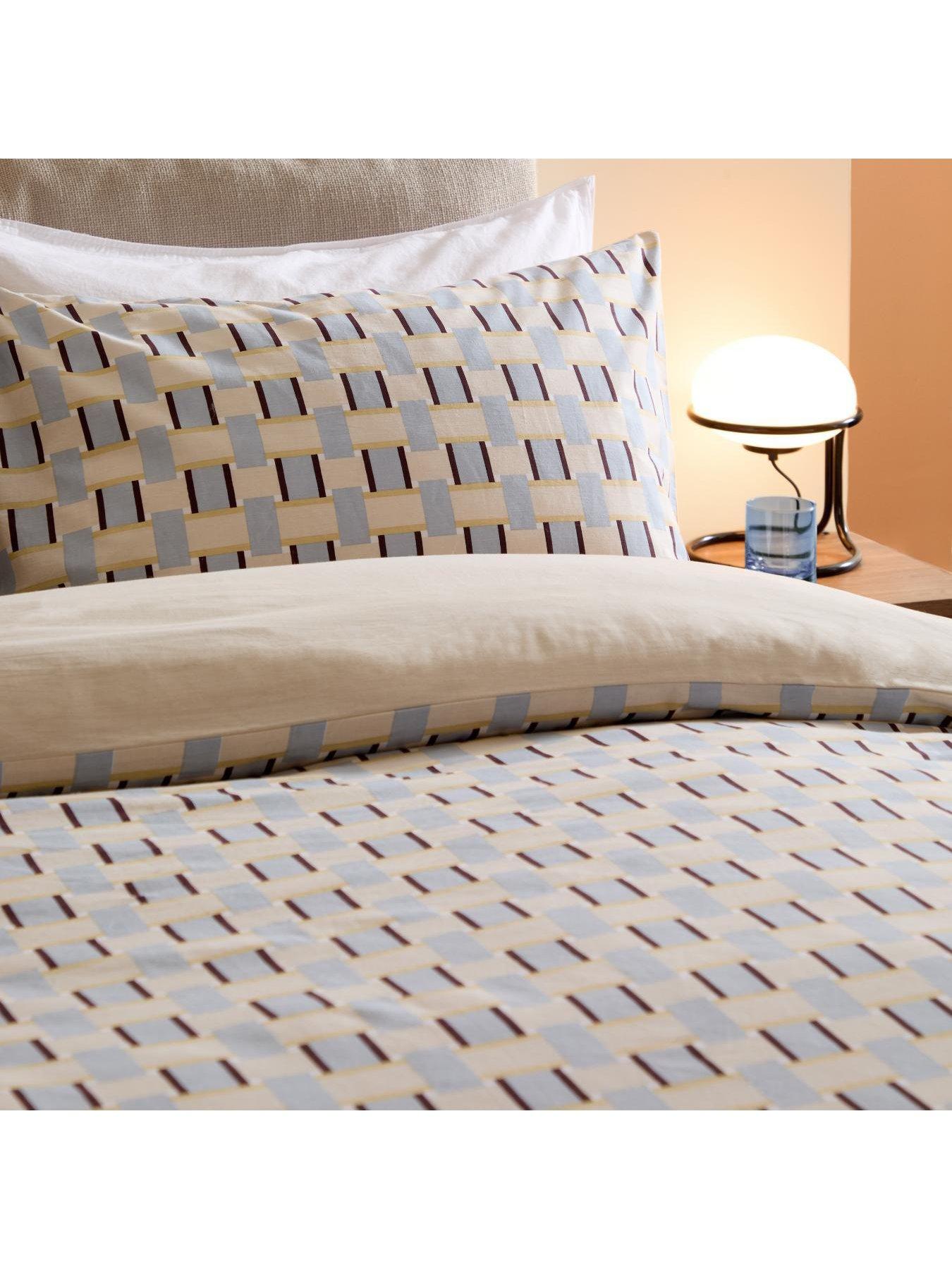 Image 3 of 3 of Made Finnur Duvet Set Blue
