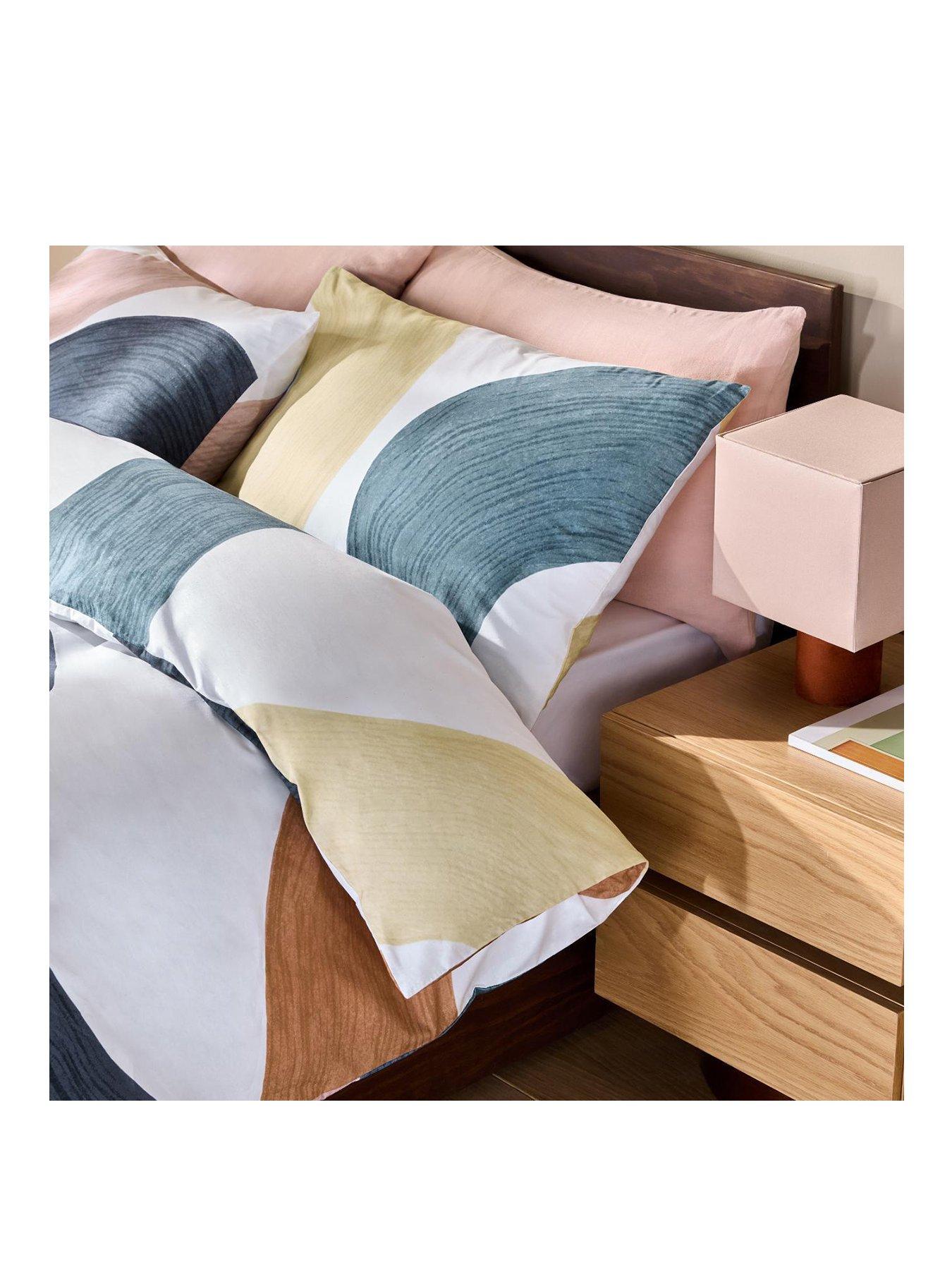 Image 2 of 3 of Made Rala Duvet Set Multi