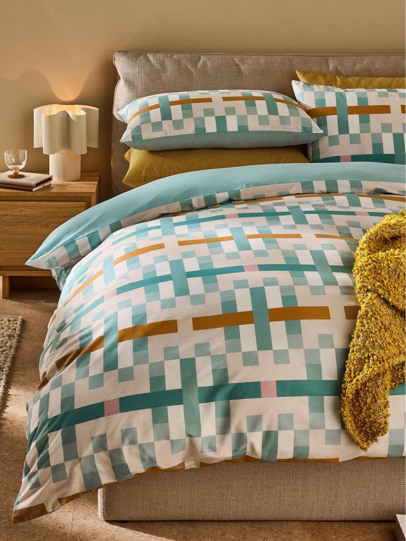 Made Carys Super King Duvet Set Green