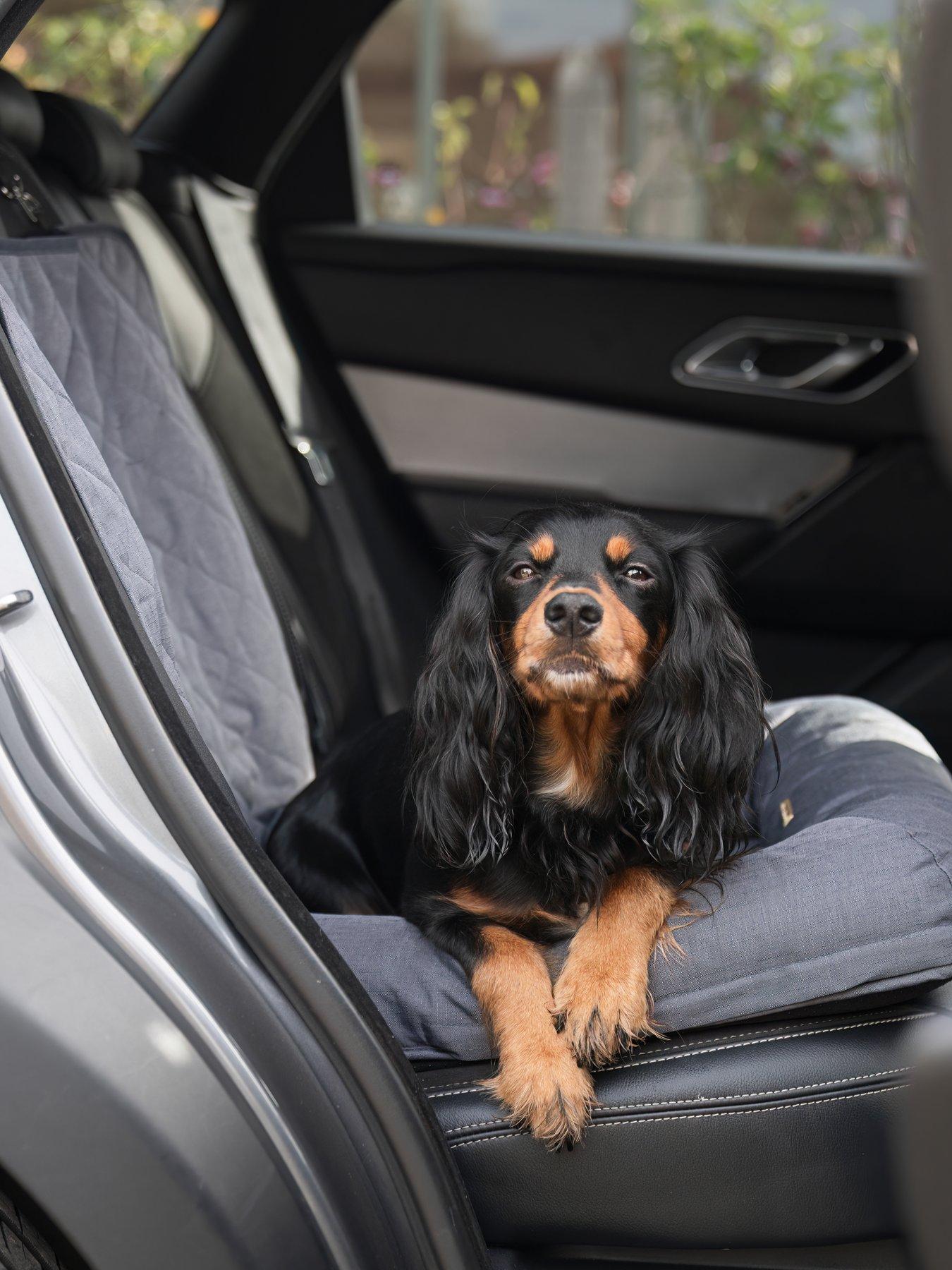 Image 4 of 6 of Lords and Labradors Travel Seat Snoozer by Lords &amp; Labradors