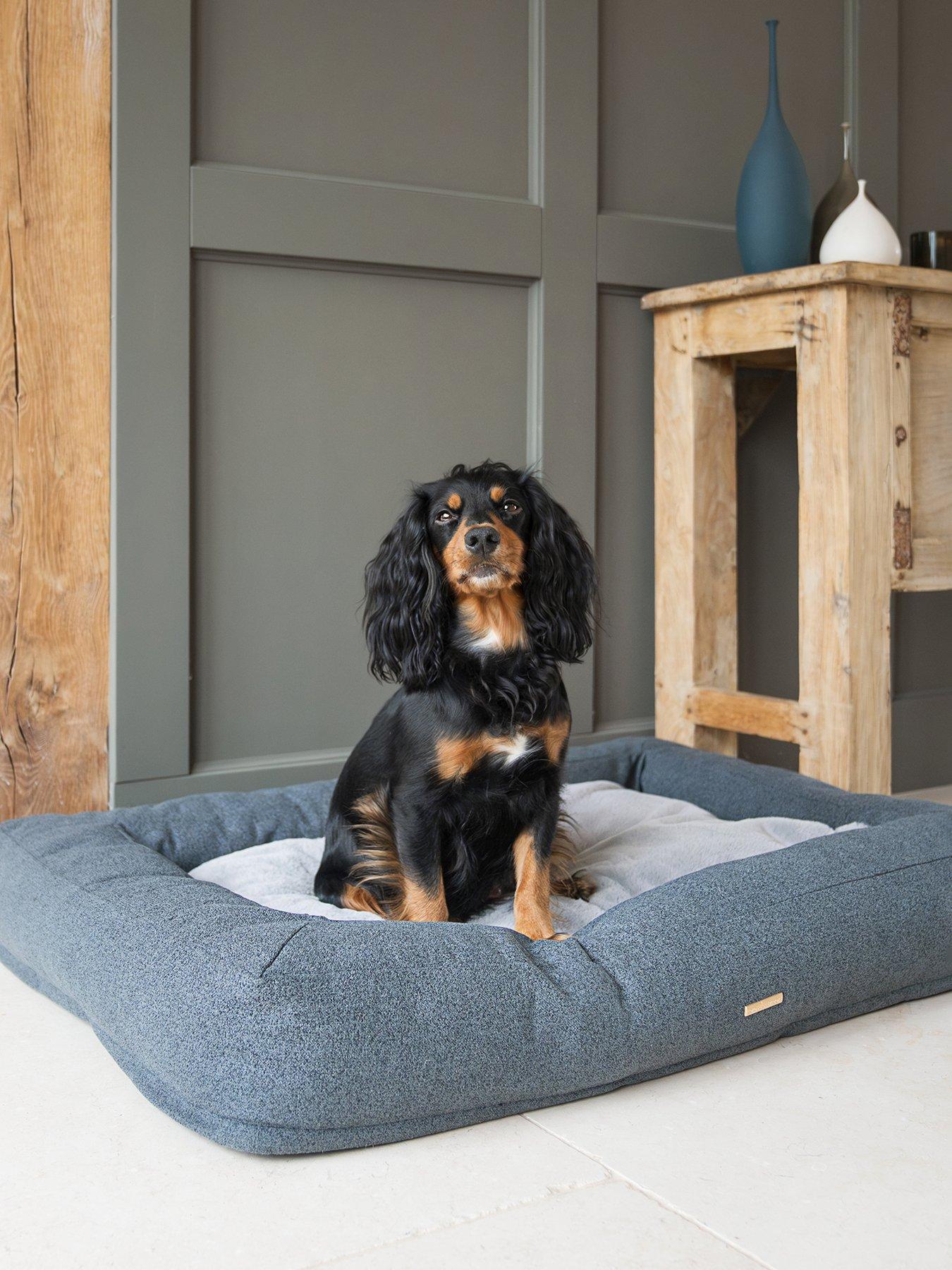 Lords and Labradors Comfort Cube Dog Bed in Anthracite by Lords  &  Labradors
