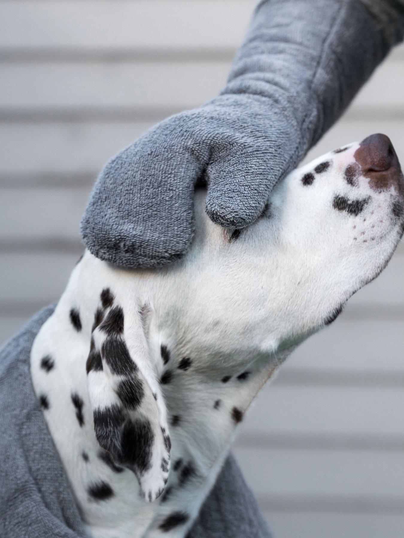 Image 6 of 6 of Lords and Labradors Bamboo Drying Mitts in Gun Metal by Lords &amp; Labradors