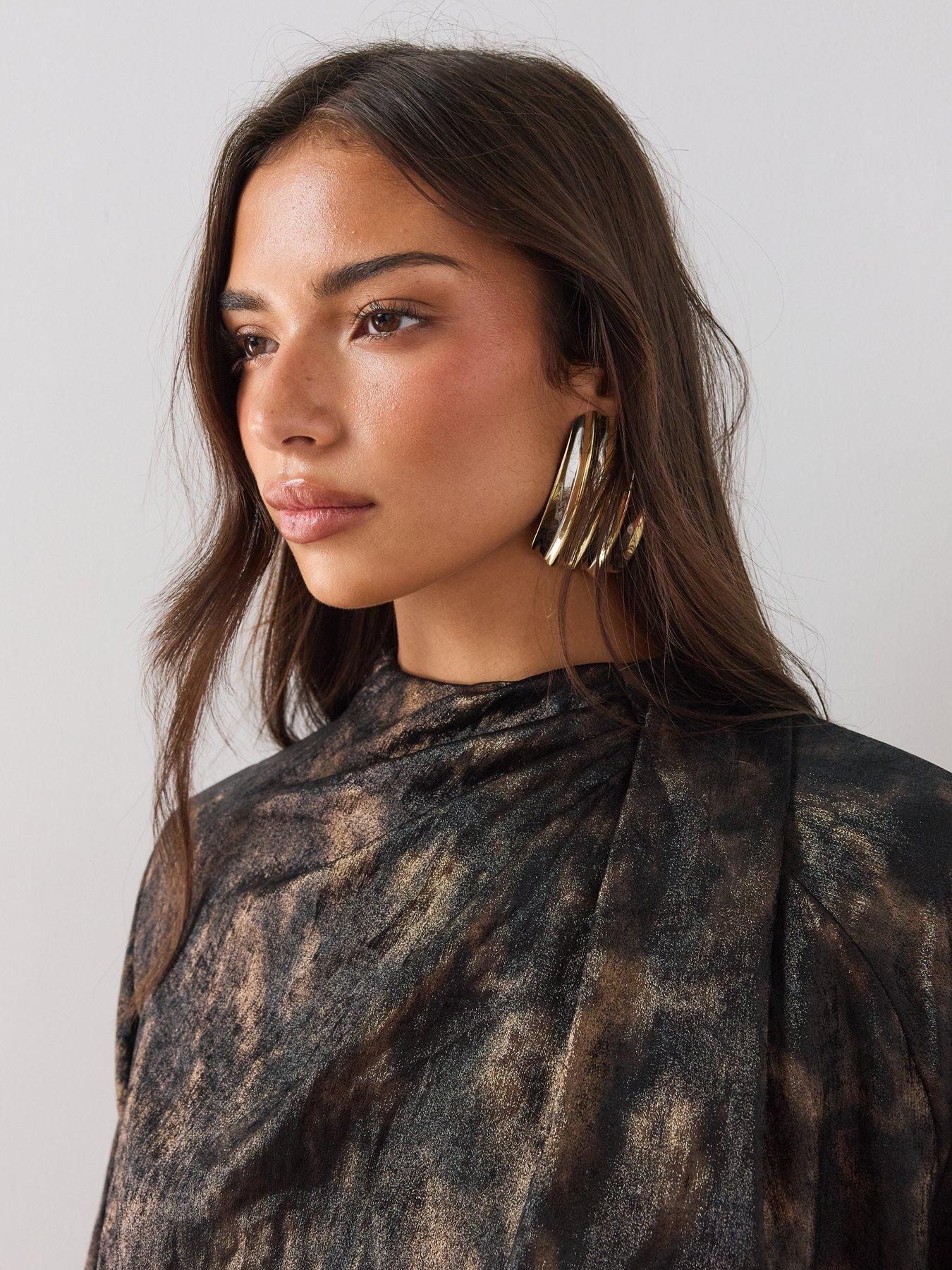 Image 4 of 7 of The Very Collection Womens Printed Satin Drape Long Sleeve Blouse - Black