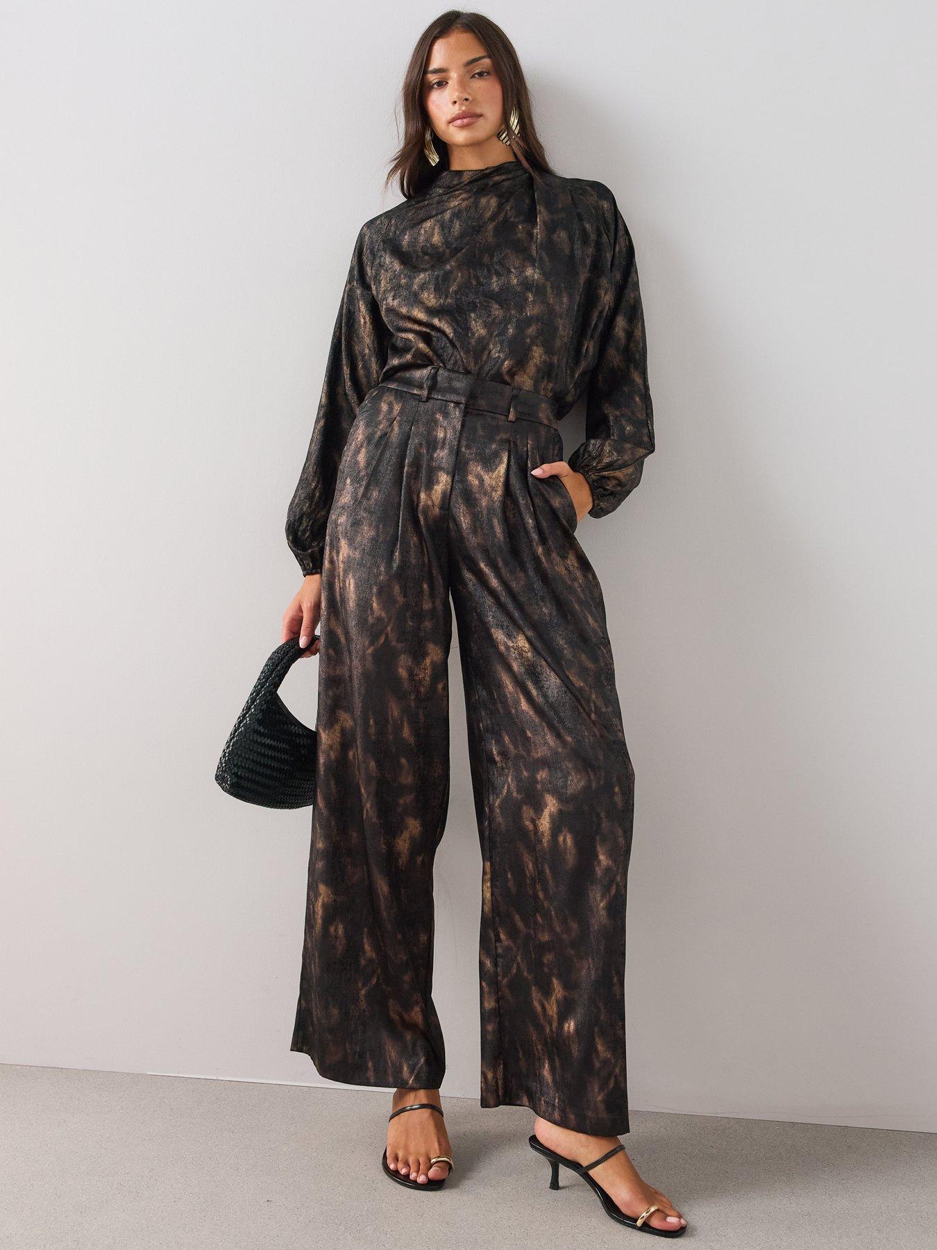 Image 6 of 7 of The Very Collection Womens Printed Satin Drape Long Sleeve Blouse - Black