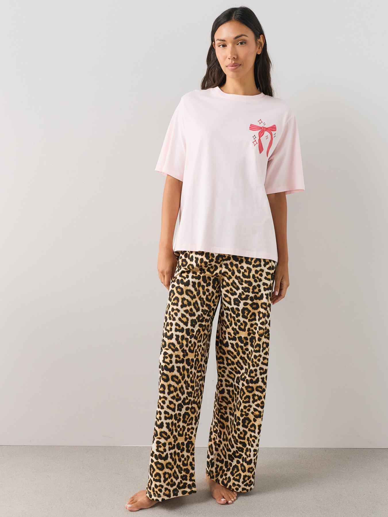 Image 3 of 7 of The Very Collection Cotton Rich Oversized Graphic Pyjama Set - Pink/Leopard