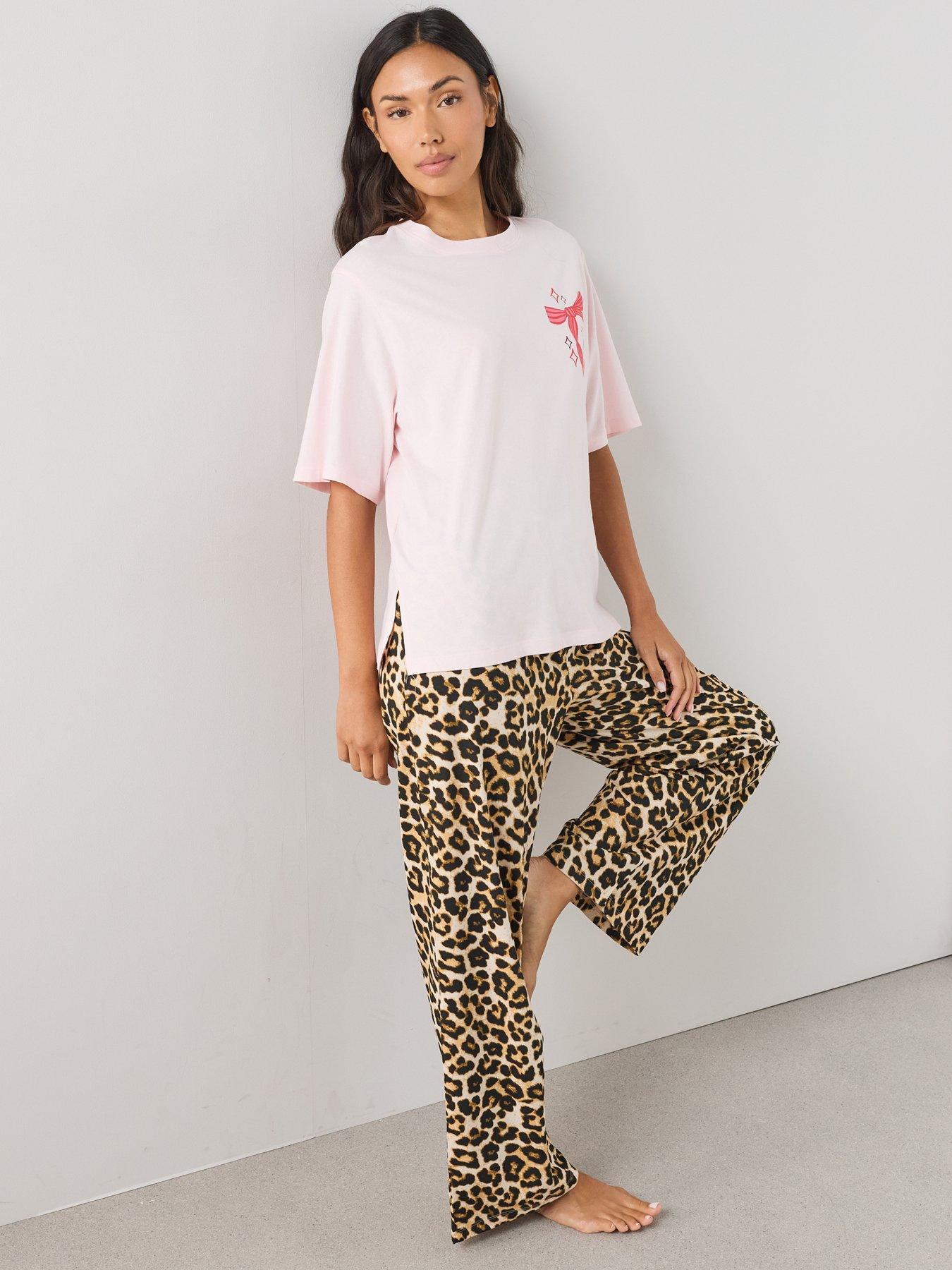 Image 6 of 7 of The Very Collection Cotton Rich Oversized Graphic Pyjama Set - Pink/Leopard