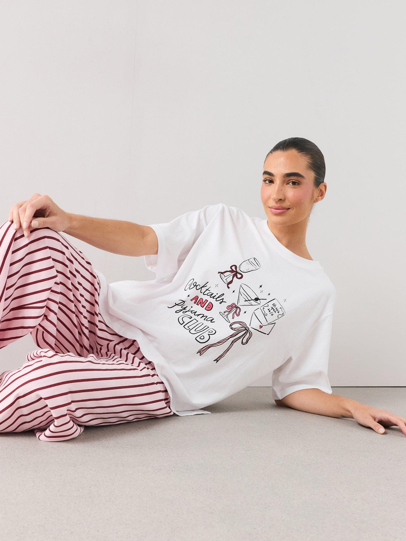 Image 3 of 6 of The Very Collection Cotton Rich Oversized Graphic Pyjama Set