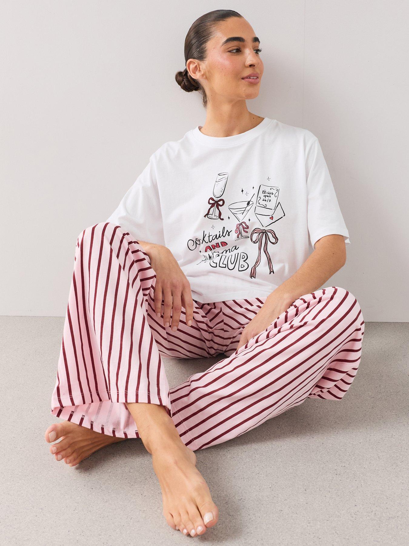 Image 5 of 6 of The Very Collection Cotton Rich Oversized Graphic Pyjama Set