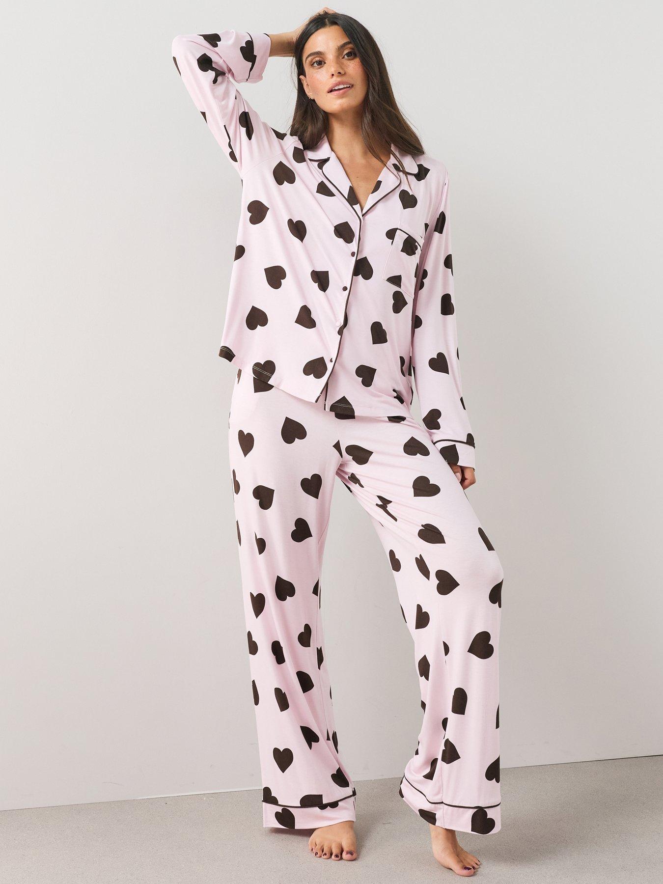 Image 1 of 7 of The Very Collection Jersey Revere Heart Print Pyjama Set - Pink