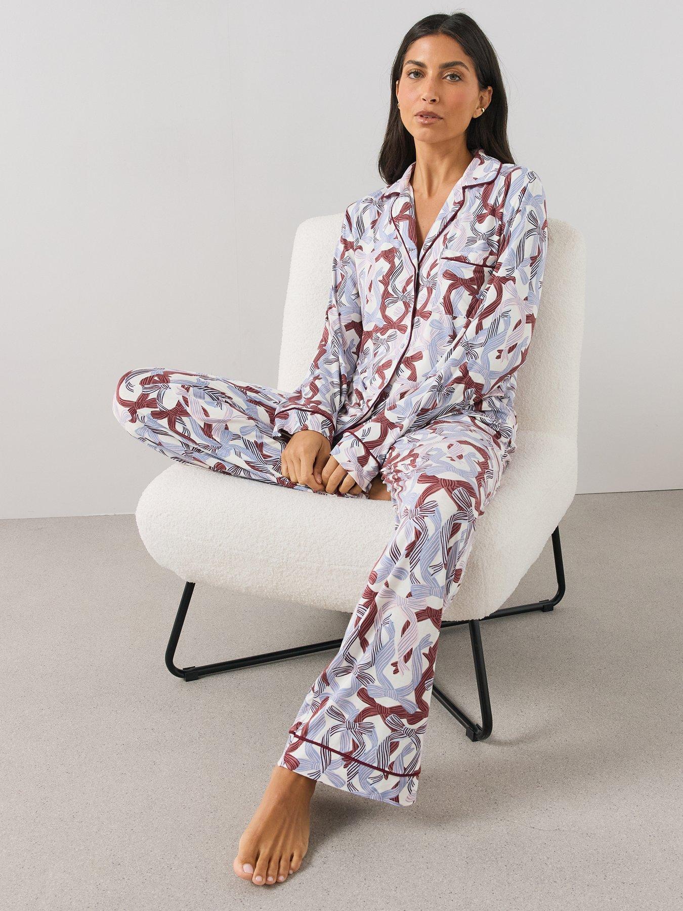 Image 5 of 6 of The Very Collection Jersey Revere Bow Print Pyjama Set - Multi