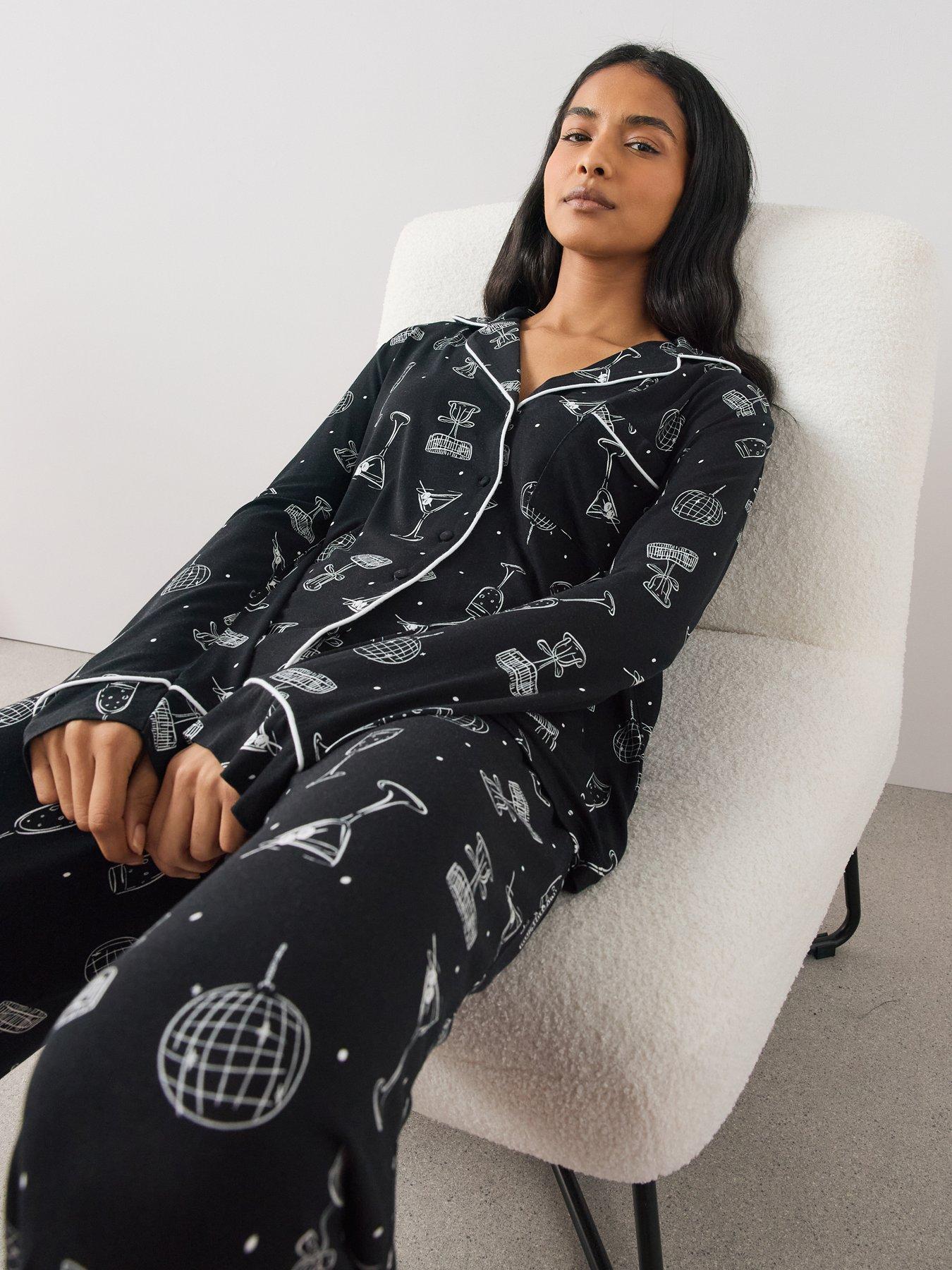 Image 4 of 6 of The Very Collection Revere Printed Pyjama Set - Black/white
