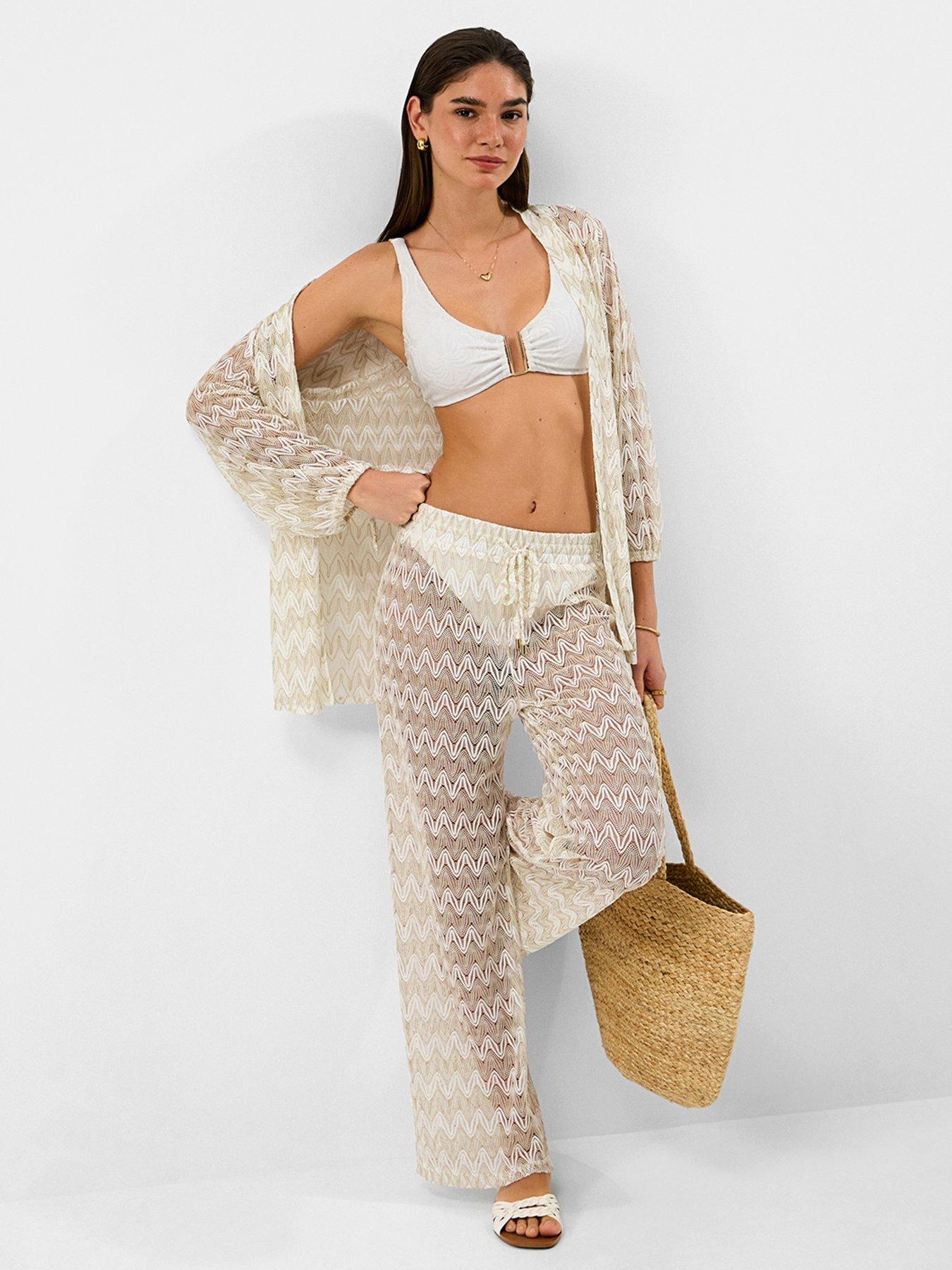 Image 3 of 5 of Accessorize White Jacquard Gold Trim