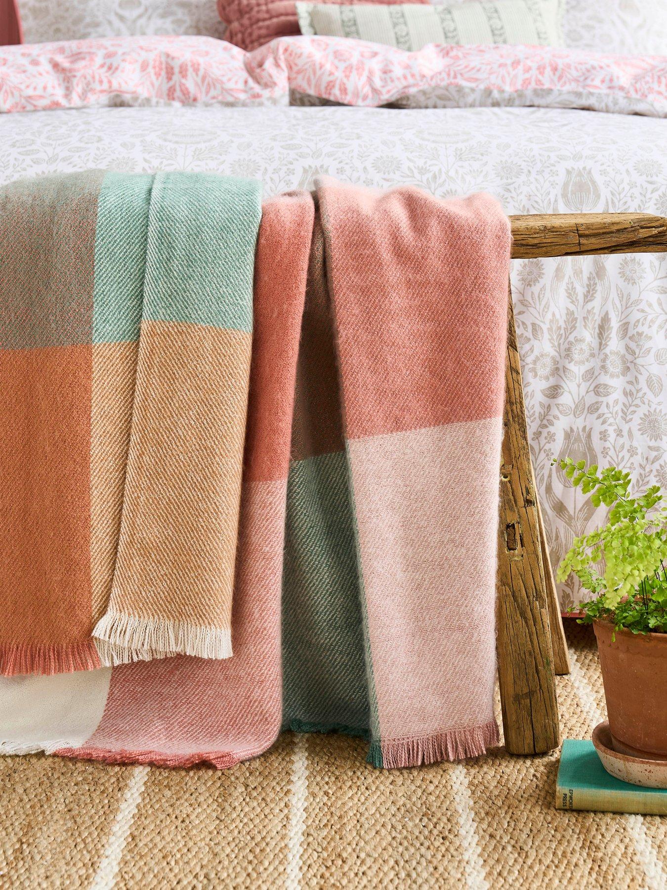 Laura Ashley Zoey Check 130X170Cm Throw Multi