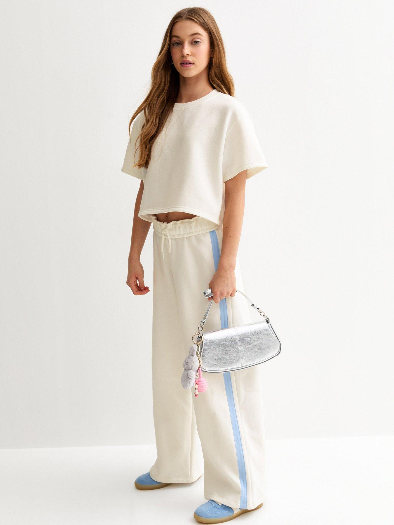 Image 1 of 5 of New Look 915 Girls Short Sleeve Sweatshirt Top - Off White