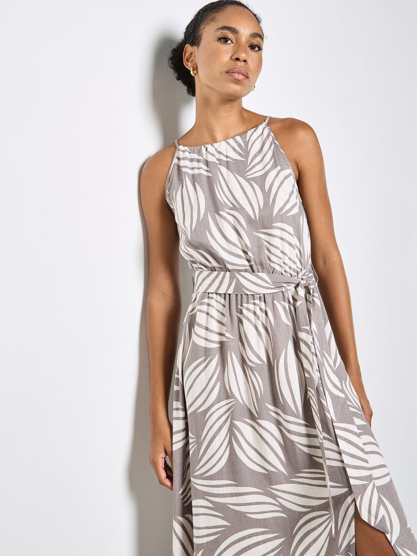 Image 3 of 5 of Apricot Apricot Ovrsizd Shells High Nck Maxi Drs