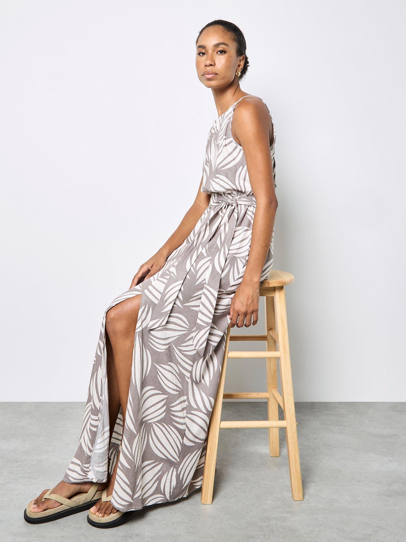 Image 5 of 5 of Apricot Apricot Ovrsizd Shells High Nck Maxi Drs