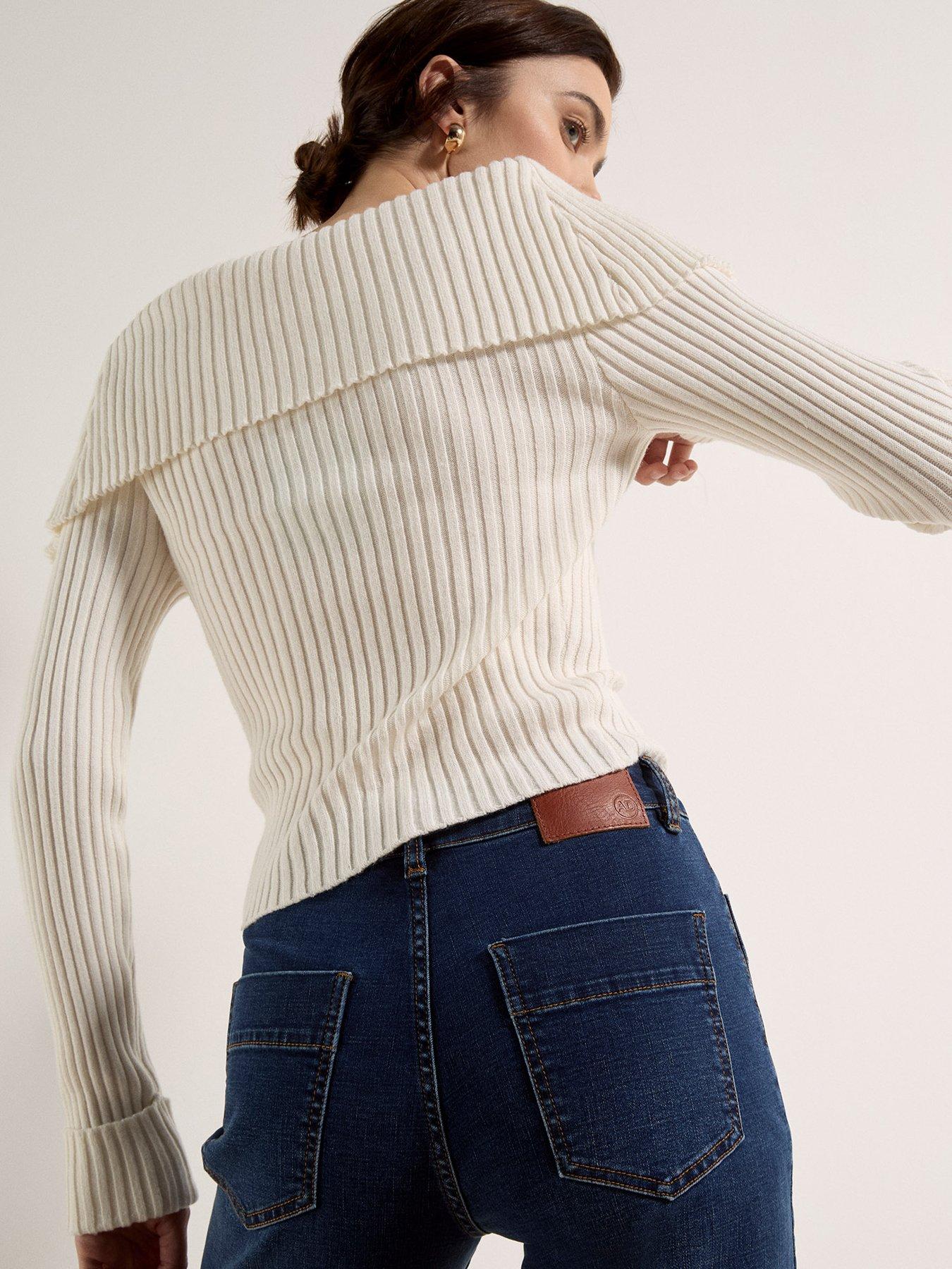 Image 5 of 7 of Apricot Apricot Ani Cropped Pocket Front Jean