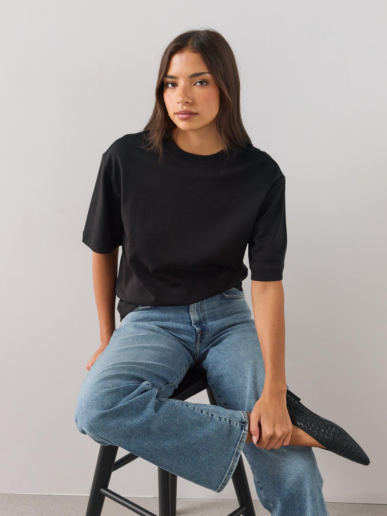 Image 5 of 6 of The Very Collection Interlock Longline Heavyweight Tee