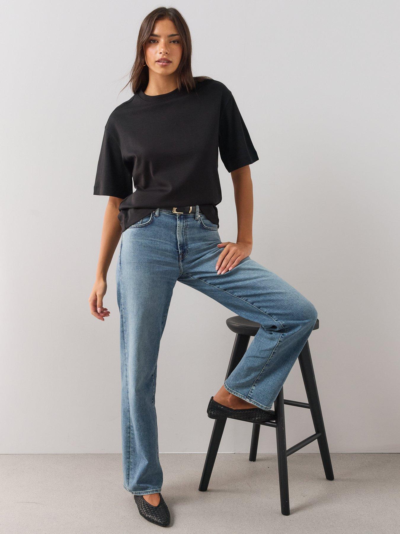 Image 6 of 6 of The Very Collection Interlock Longline Heavyweight Tee
