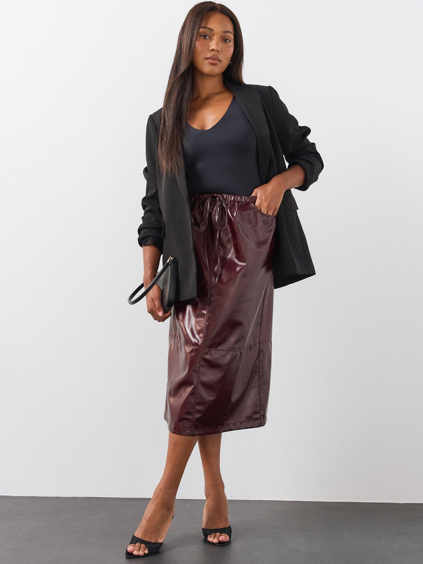 Image 1 of 6 of The Very Collection Womens Plus Size Faux Leather Elasticated Waist Midi Skirt - Burgundy