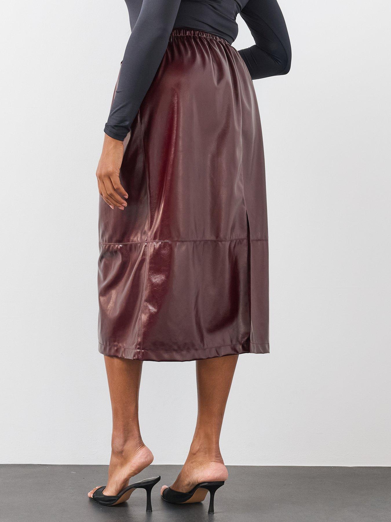 Image 2 of 6 of The Very Collection Womens Plus Size Faux Leather Elasticated Waist Midi Skirt - Burgundy