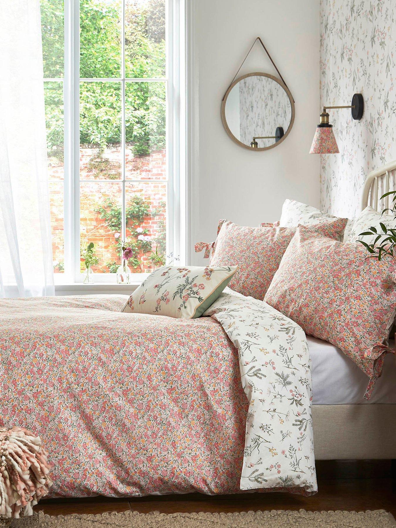 Laura Ashley Loveston Quilt Set Pink