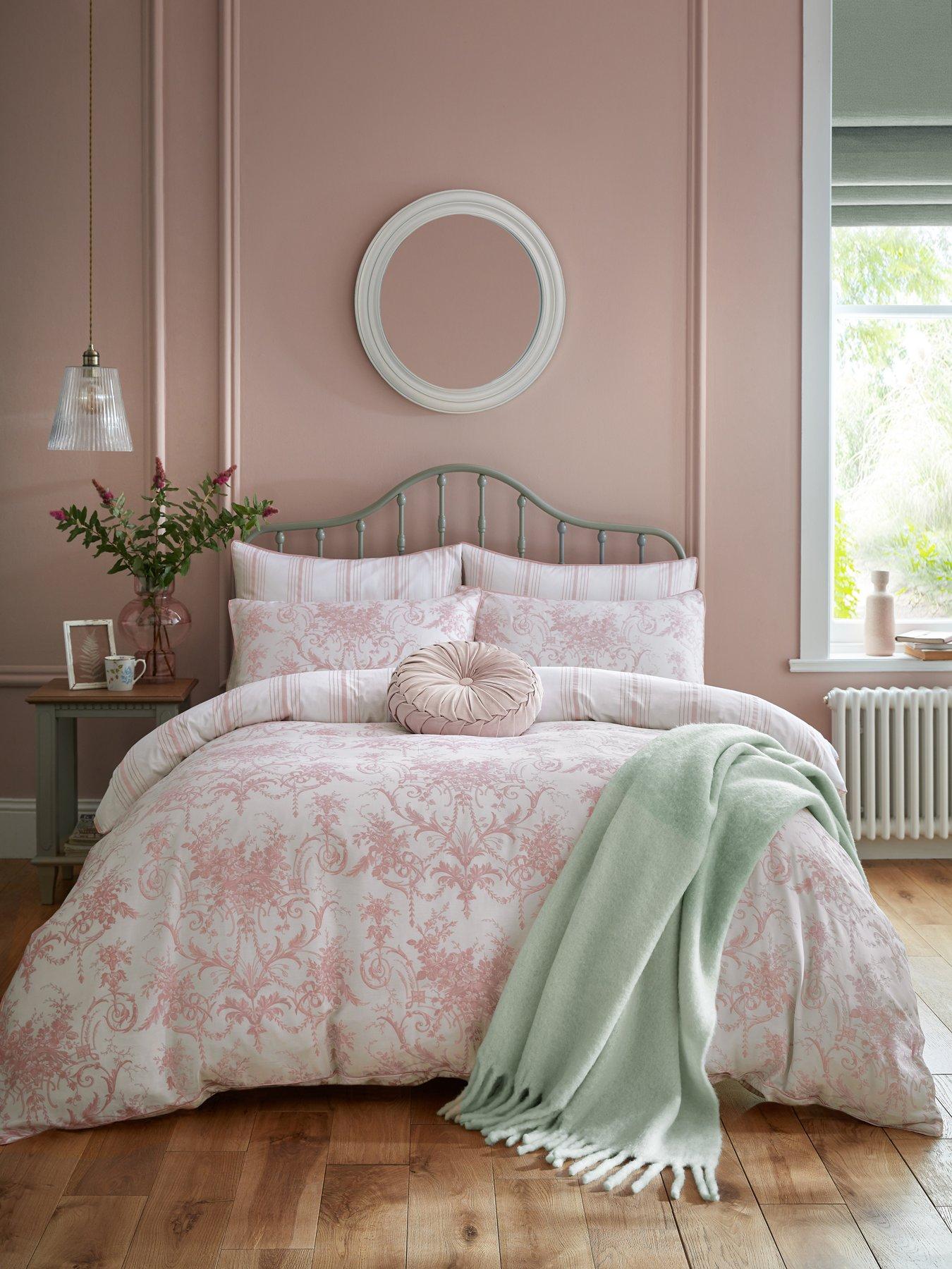 Laura Ashley Tuileries Quilt Set Blush