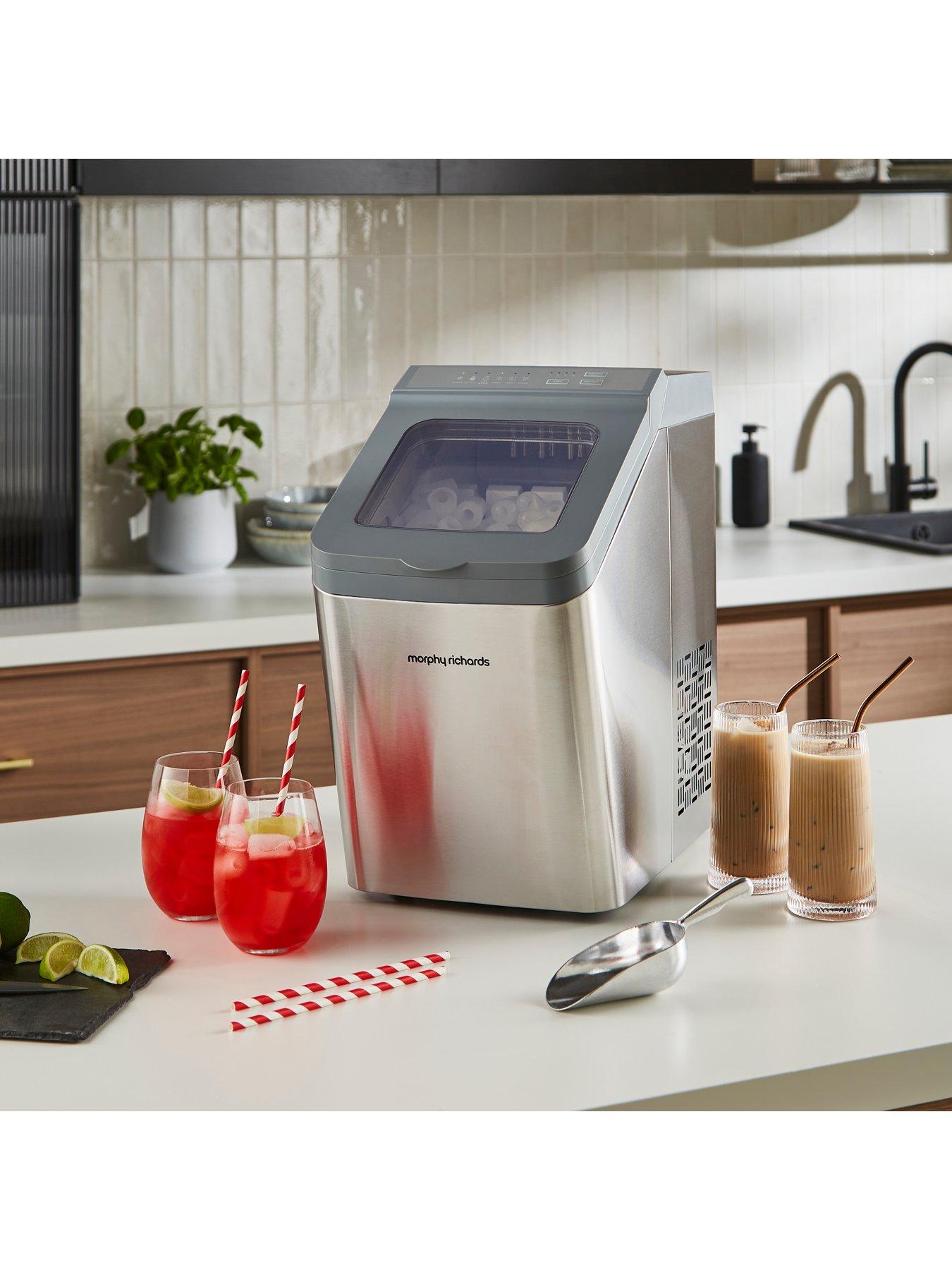 Image 3 of 8 of Morphy Richards FrostPro 15kg Bullet Ice Maker