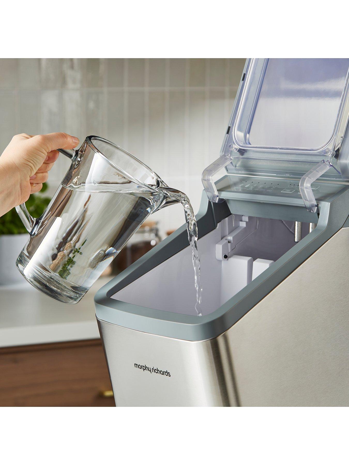 Image 6 of 8 of Morphy Richards FrostPro 15kg Bullet Ice Maker