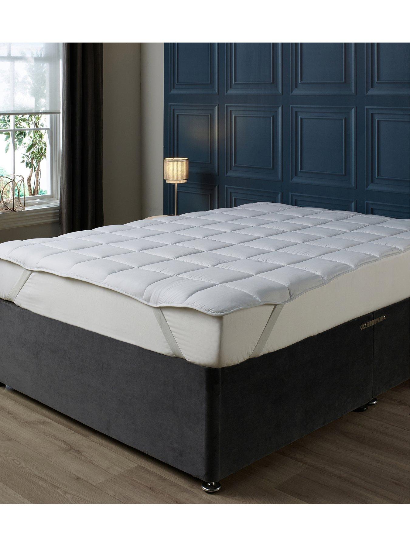 Image 3 of 5 of The Very Collection Anti-allergy 15 Tog Bed Bundle