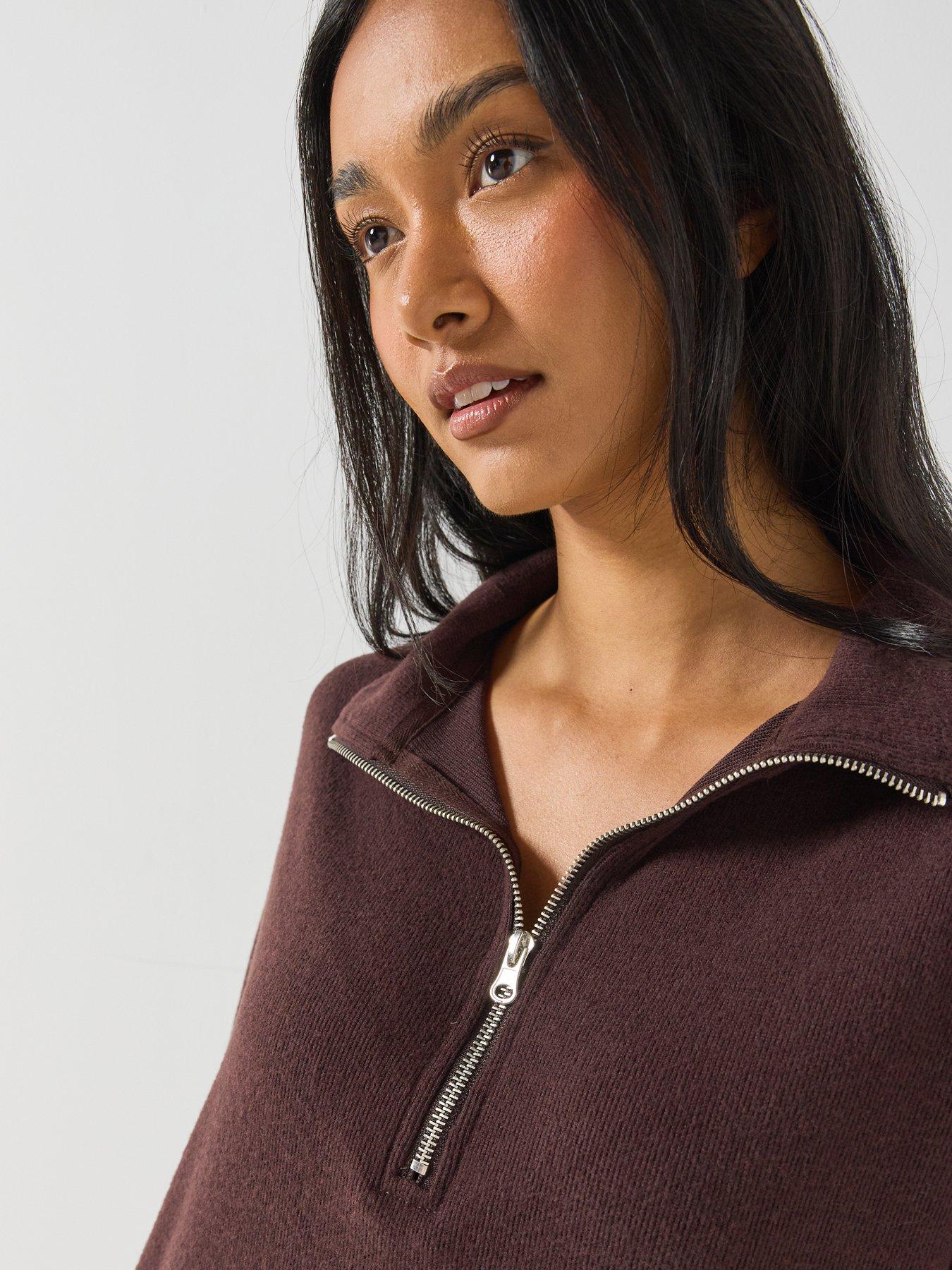 Image 3 of 6 of Loungeable Soft 1/4 Knit Top And Trouser Set - Dark Brown